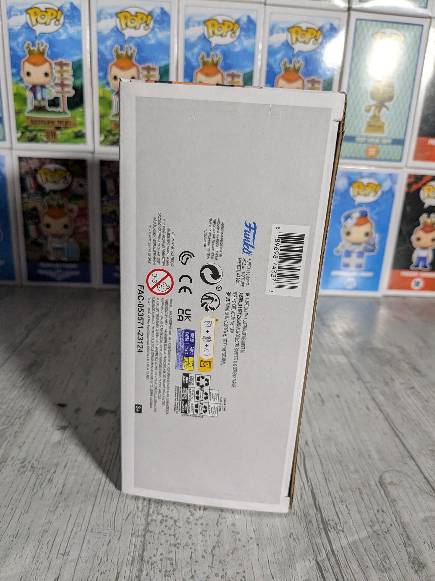 Funko pop : Darth Maul vs Ahsoka Tano (GameStop/Damaged Box)