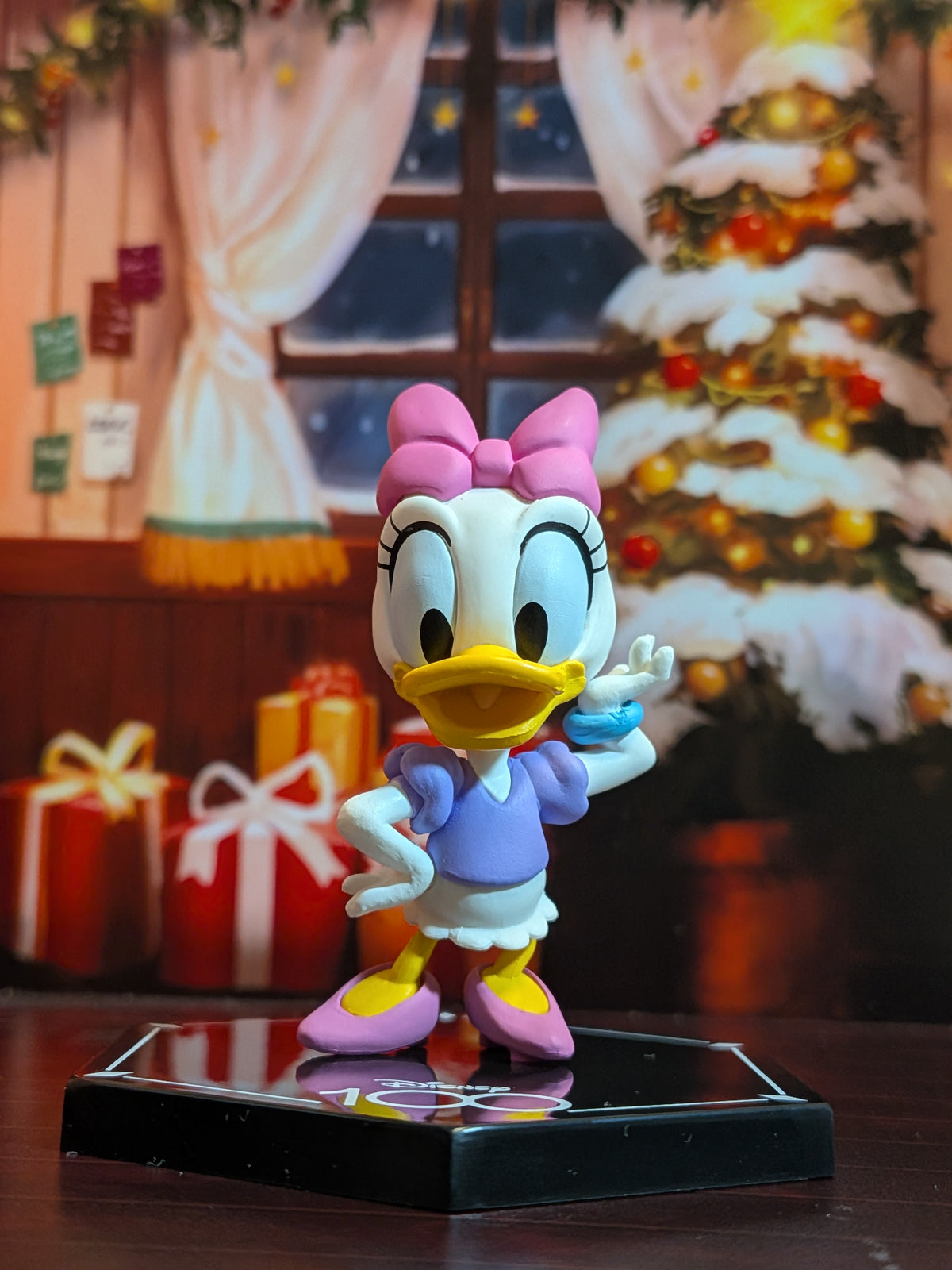 eStream Disney 100 Mini Figure Collection Vol.1 - Daisy Duck