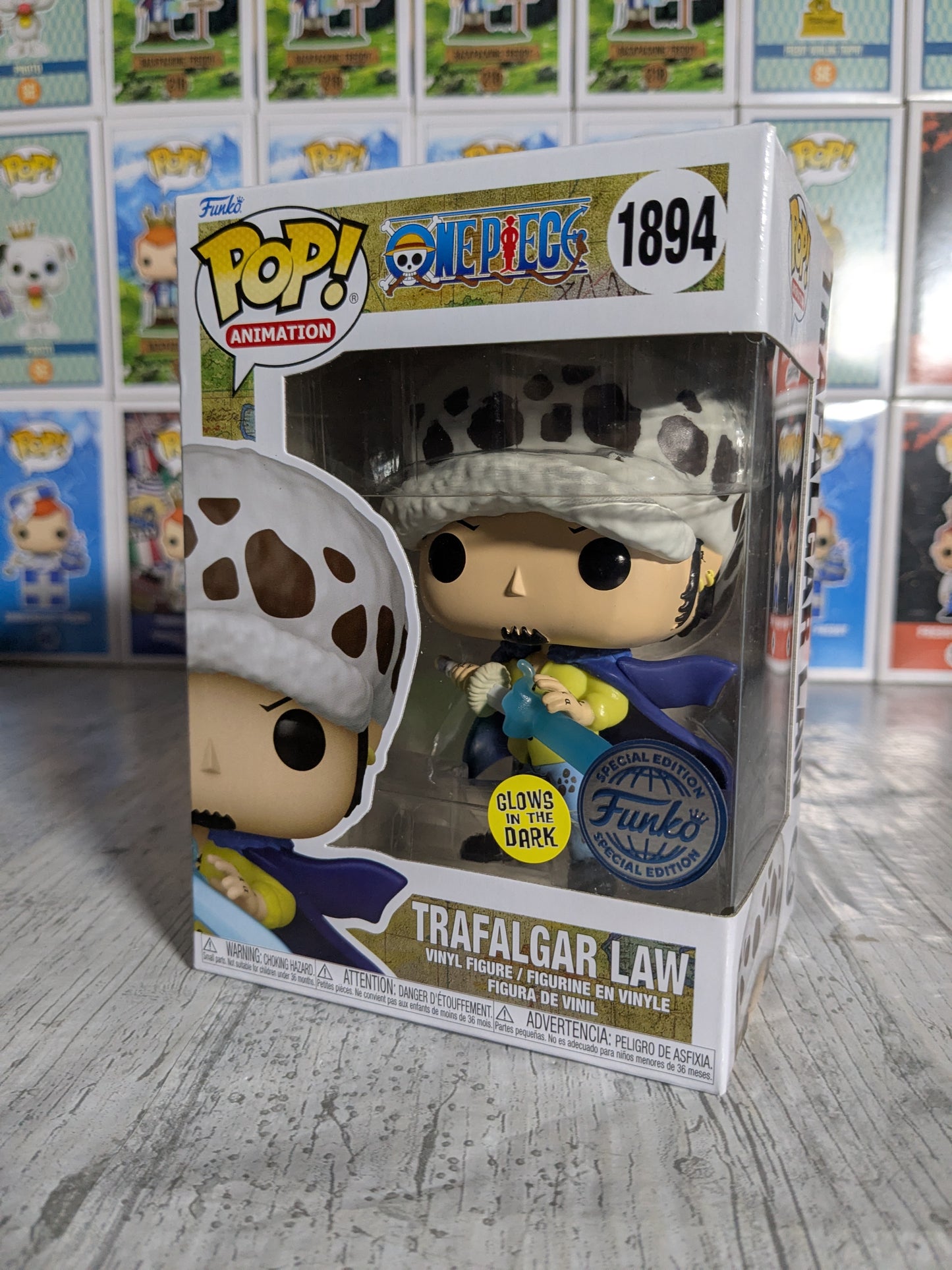 Funko pop One Piece #1894 : Tafalgar Law (Glow)