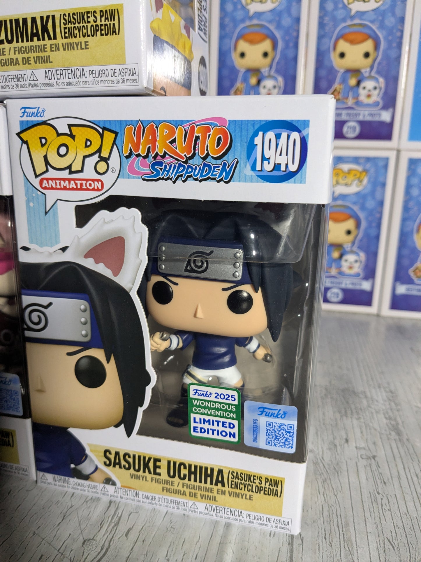 Funko pop Naruto Shippuden - Sasuke's Paw Encyclopedia Bundle