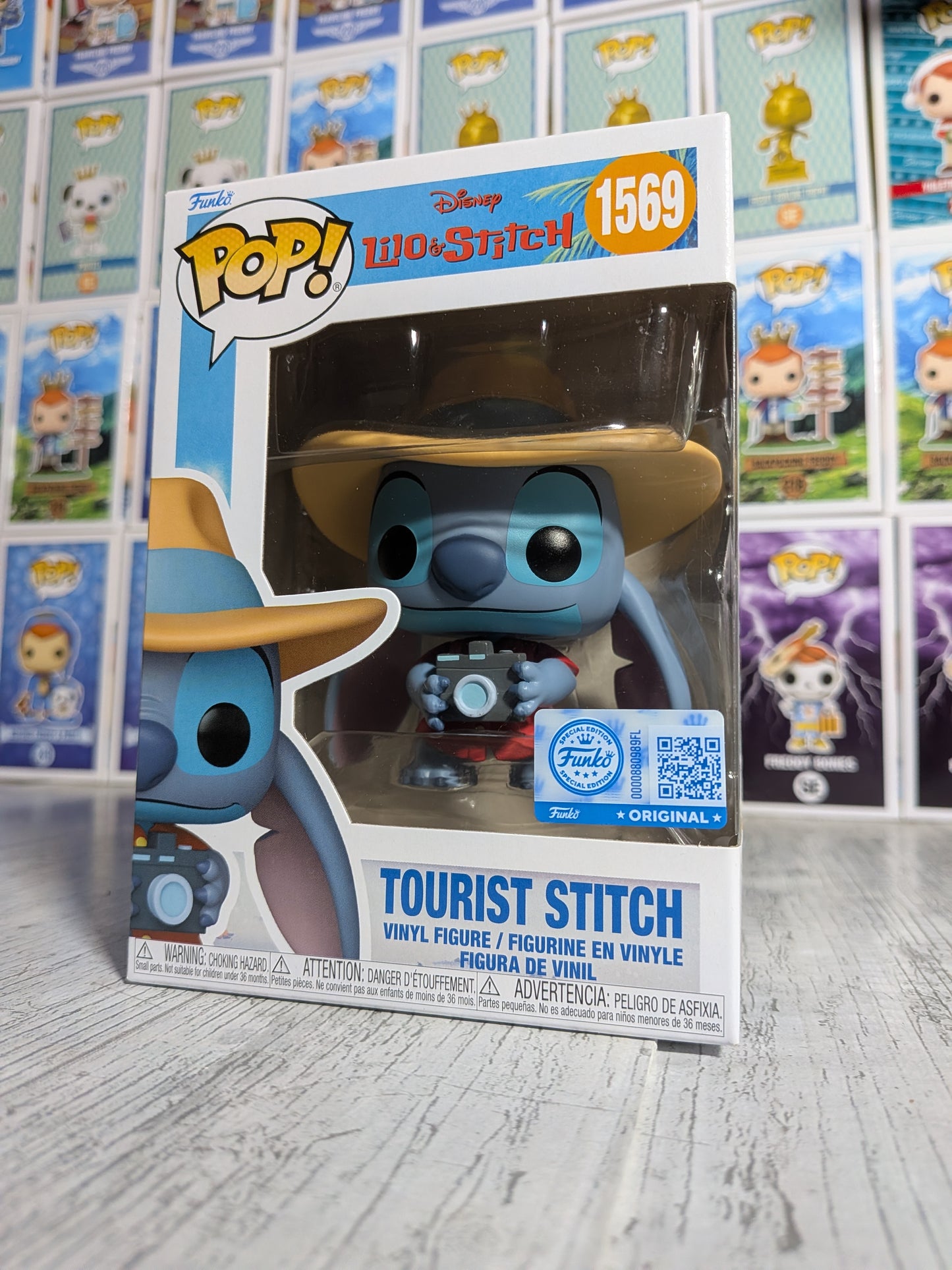 Funko pop Disney Lilo &amp; Stitch #1569 - Tourist Stitch