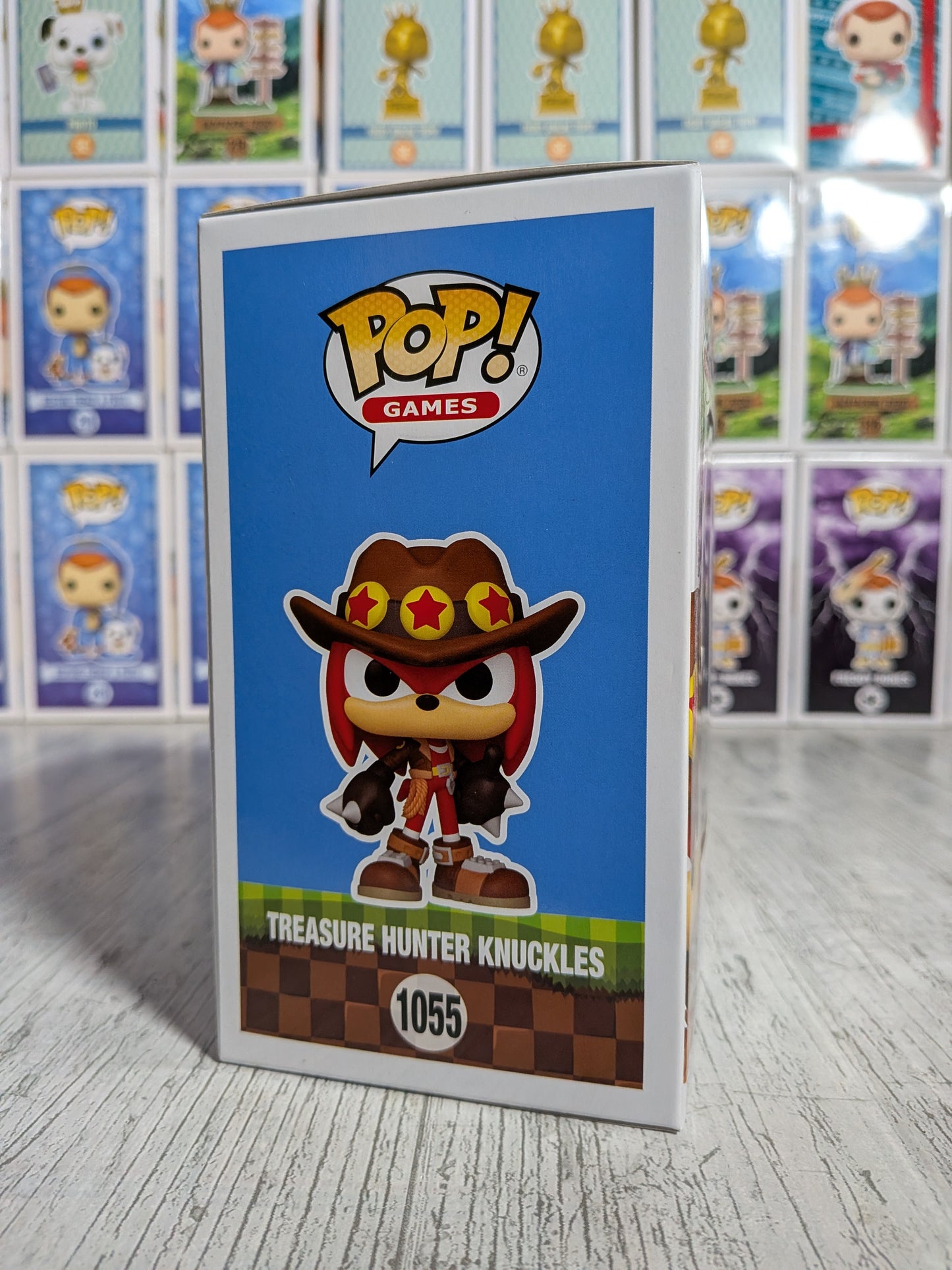 Funko pop Games #1055 - Treasure Hunter Knuckles