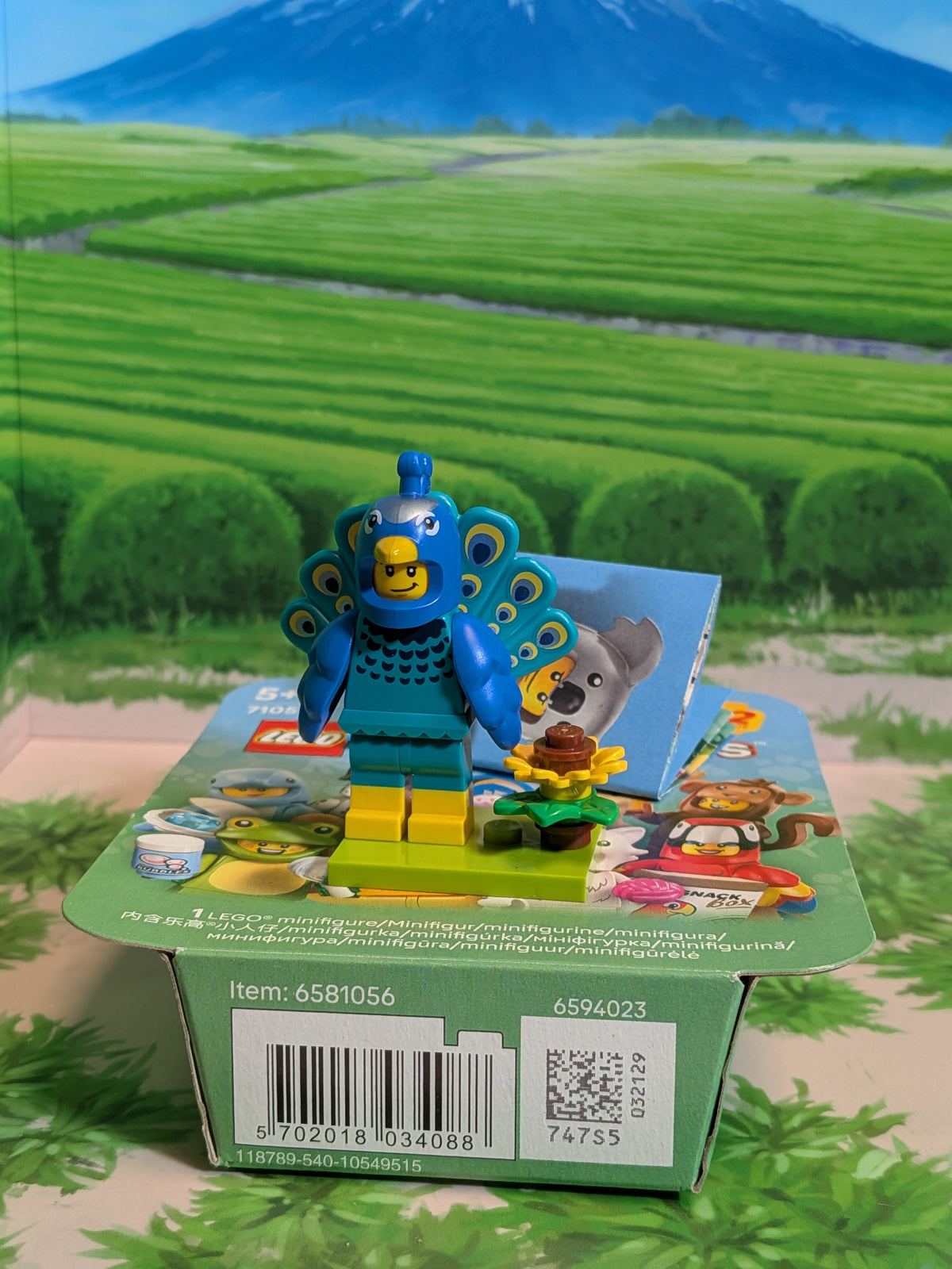 LEGO Minifigures - Peacock Costume Fan