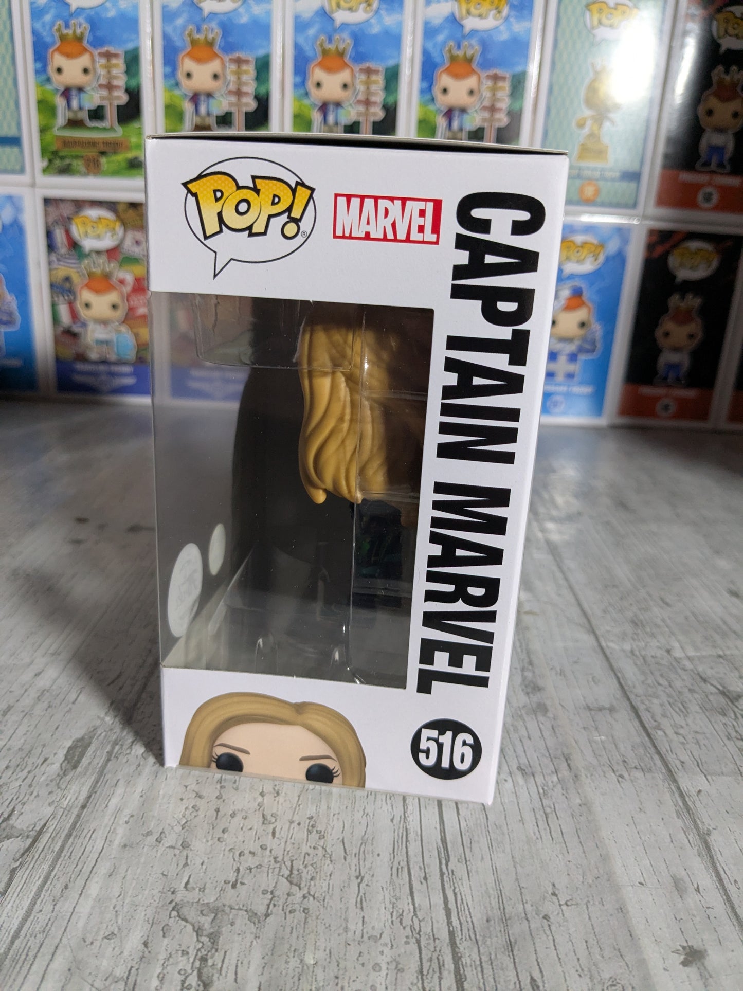 Funko pop 516 : Captain Marvel (Glow)