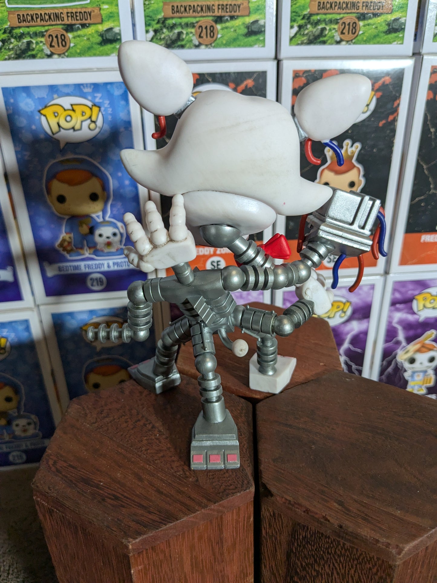 Funko pop 1087 : Mangle (Opened / Damaged Box)