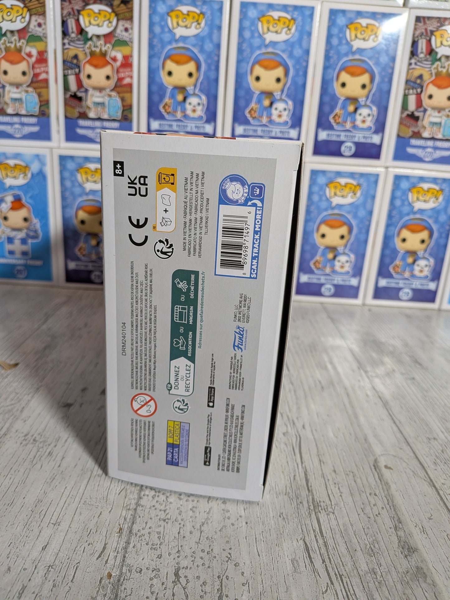 Funko Pop One Piece #1401 - Shanks Steckbrief (EE2024)