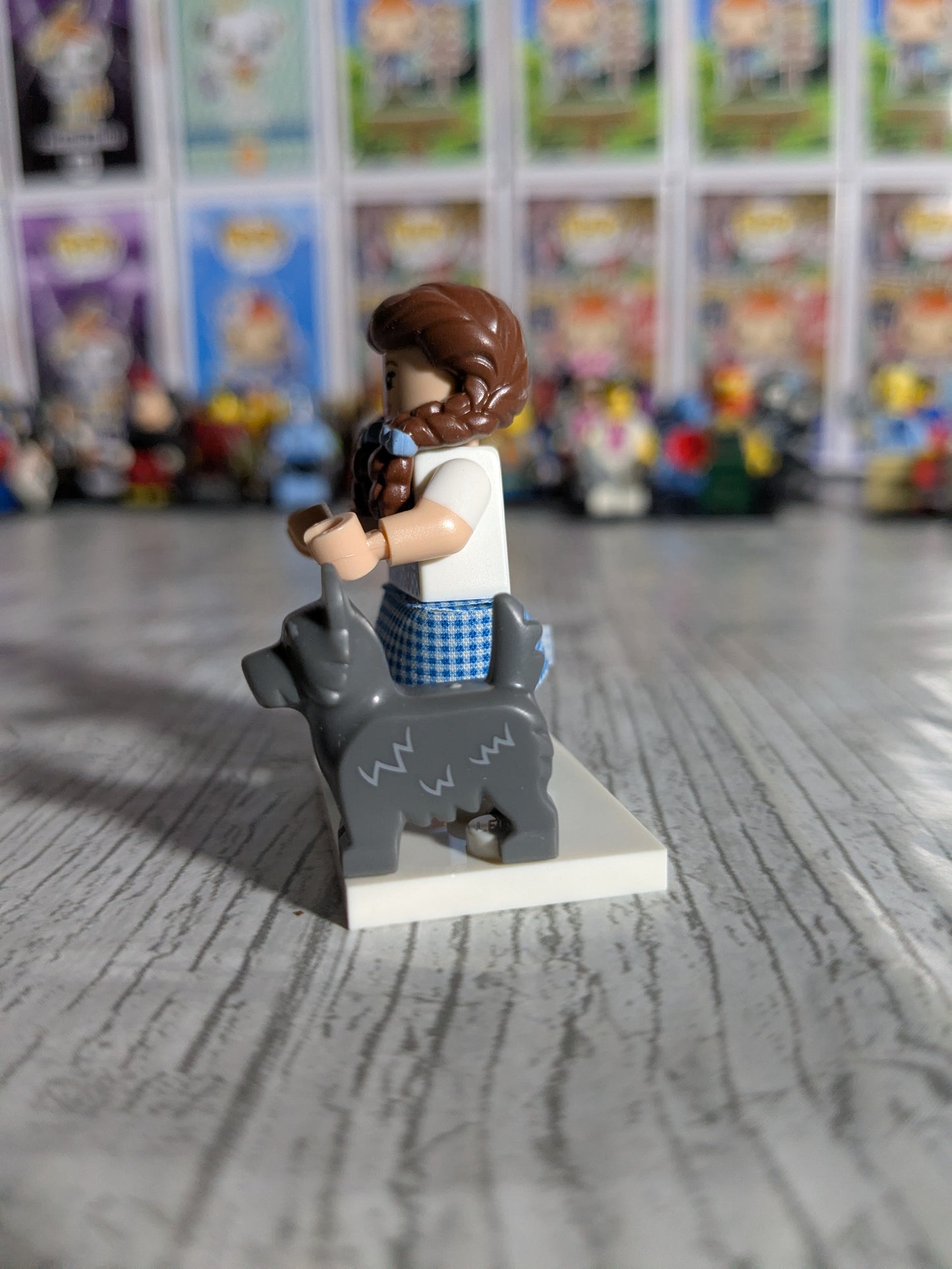 LEGO Minifigures : Dorothy Gale & Toto (lire description)