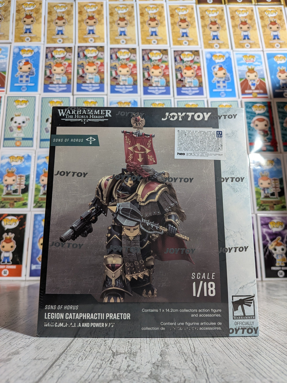 JoyToy Warhammer The Horus Heresy - Sons of Horus Legion Cataphractii Praetor with Combi-Melta and Power Maul (14.2cm)