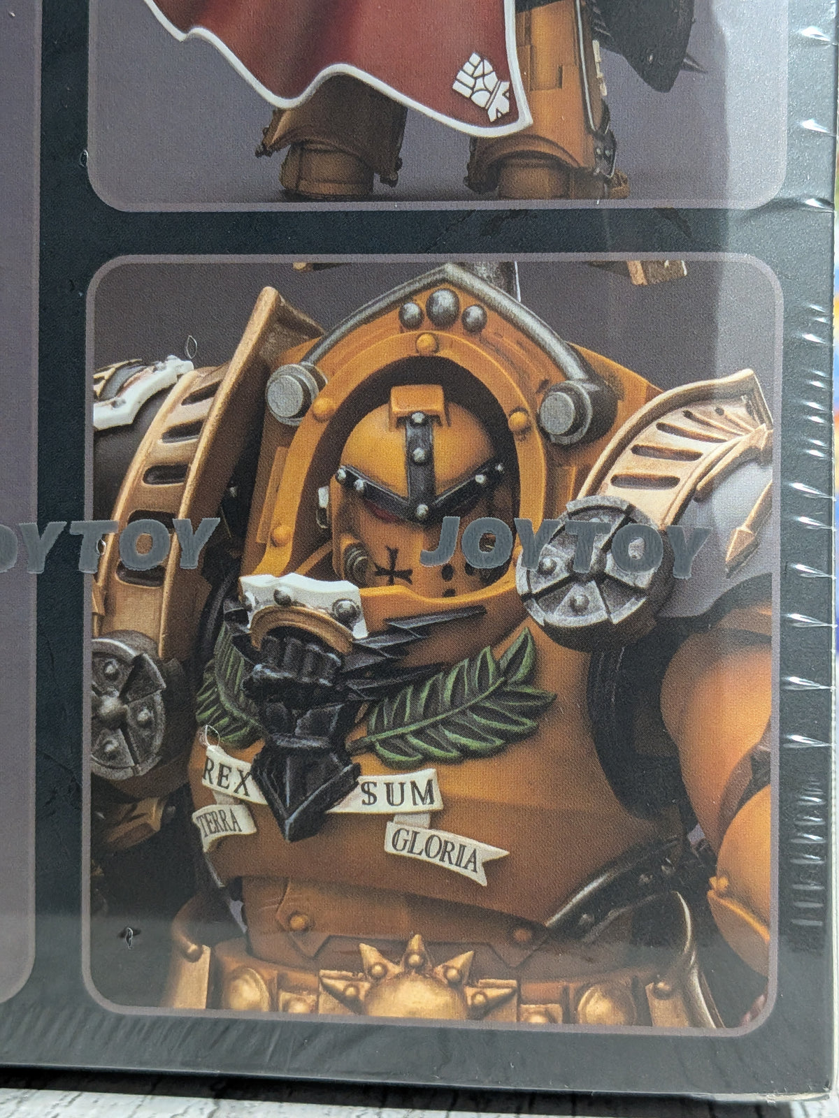 JoyToy Warhammer The Horus Heresy - Imperial Fists Legion Praetor in Tartaros Terminator Armour (14.2cm)