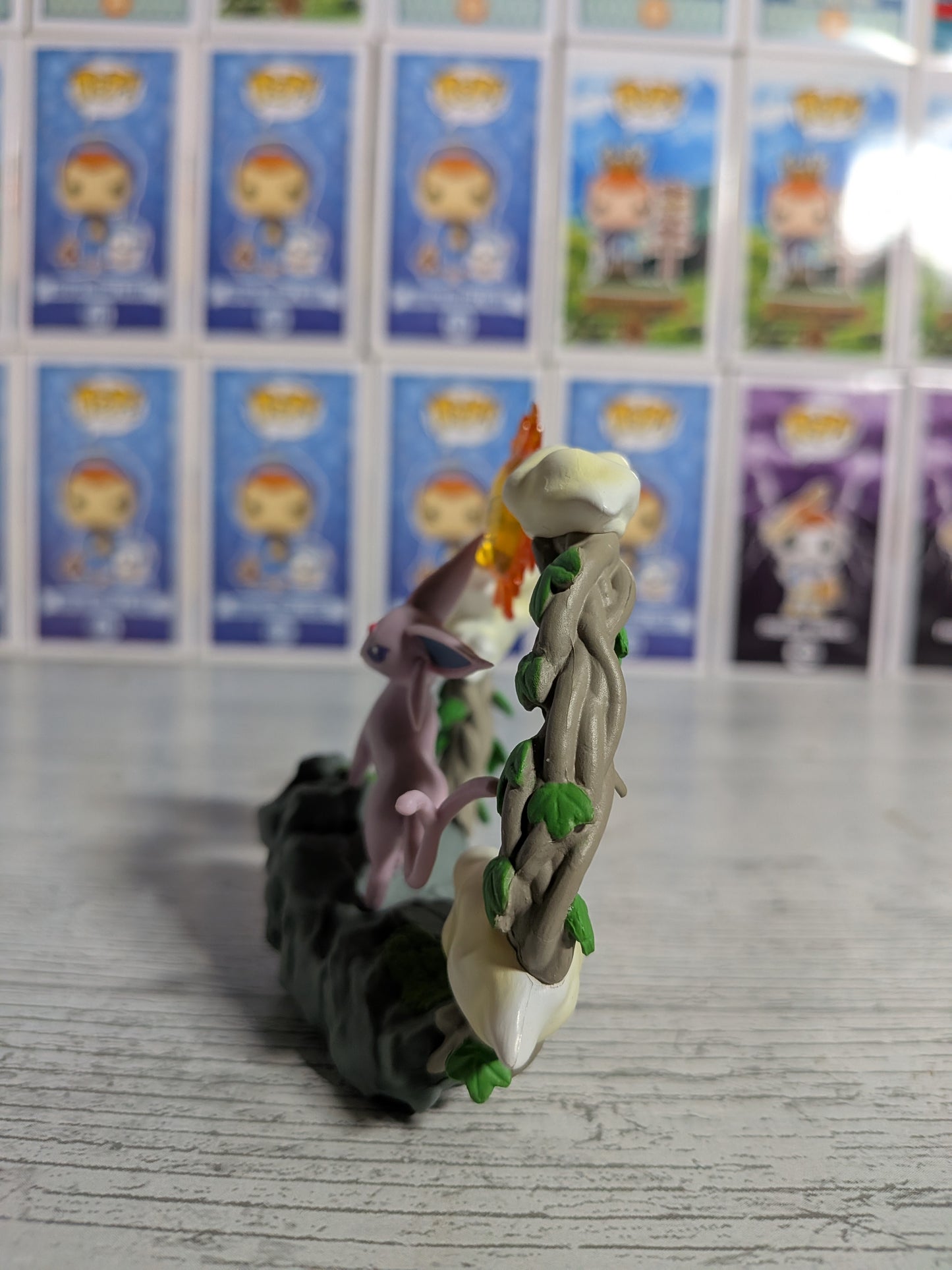 Re-Ment Pokémon - Mentali / Espeon - Circular Diorama