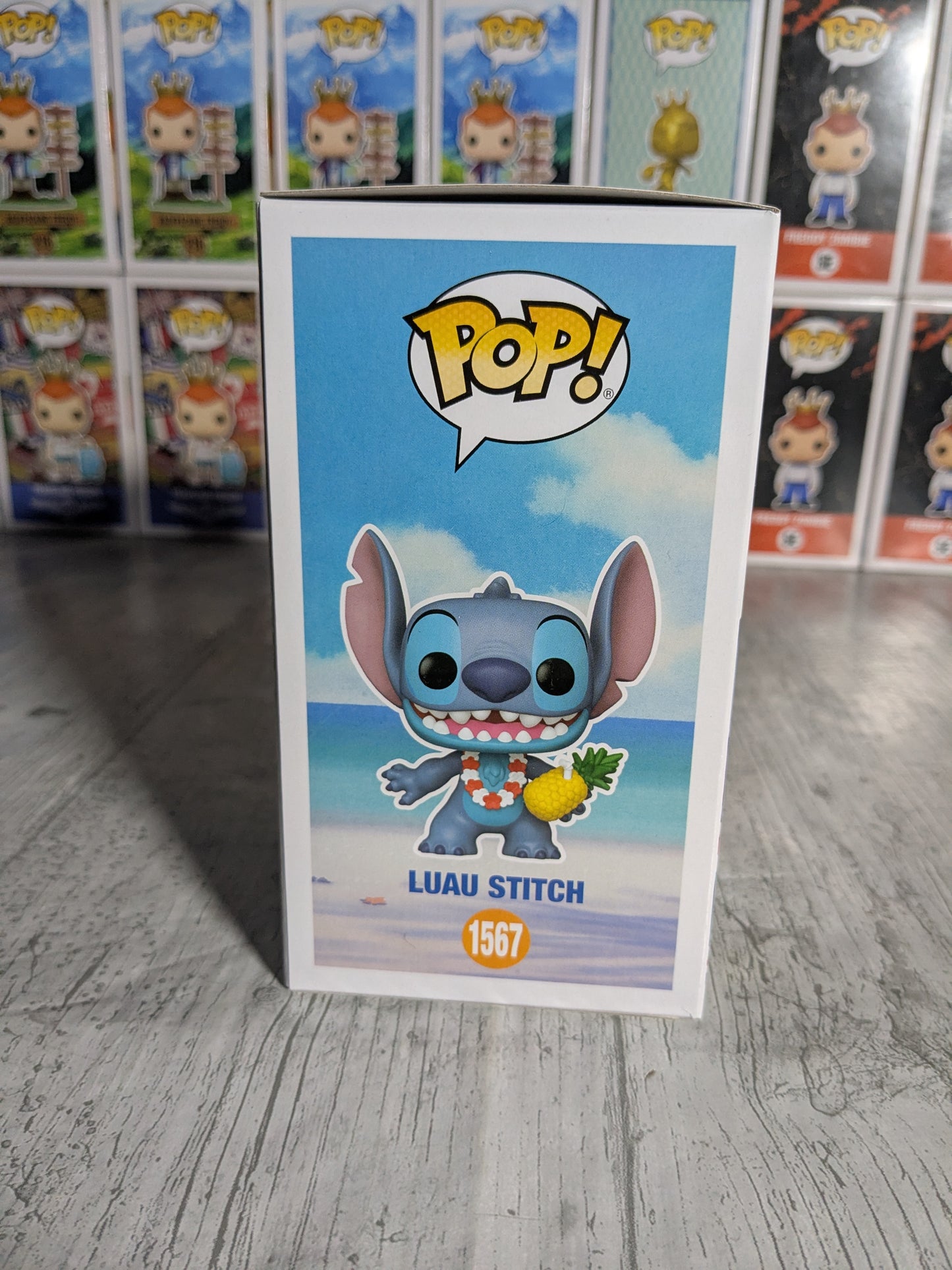 Funko pop 1567 : Luau Stitch (Flocked)