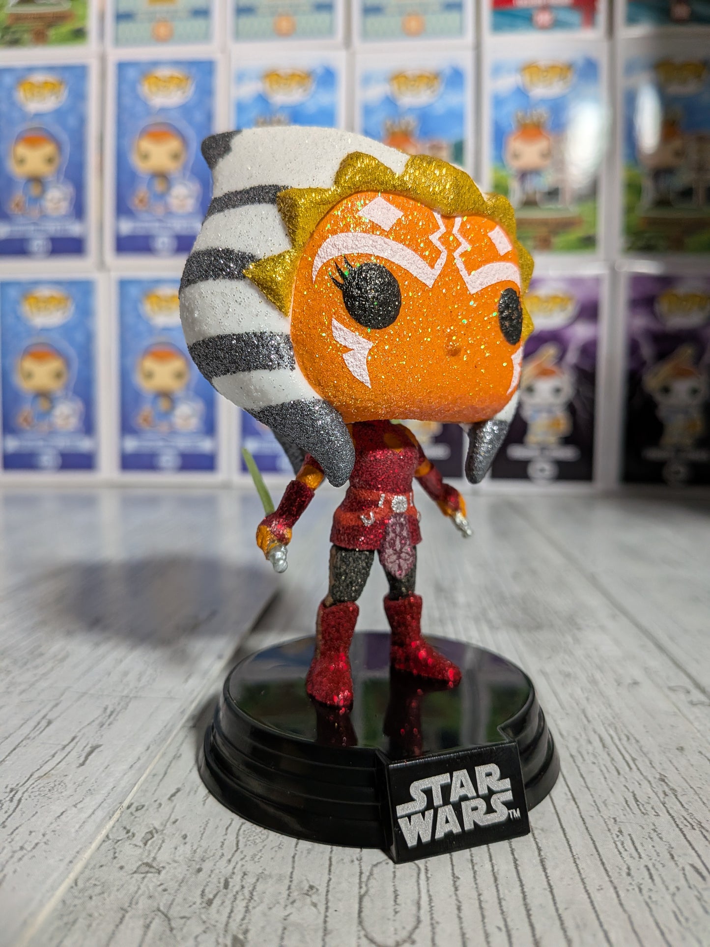 Funko Pop Star Wars #268 – Ahsoka Tano (Diamond/Geöffnet/Beschädigte Verpackung)