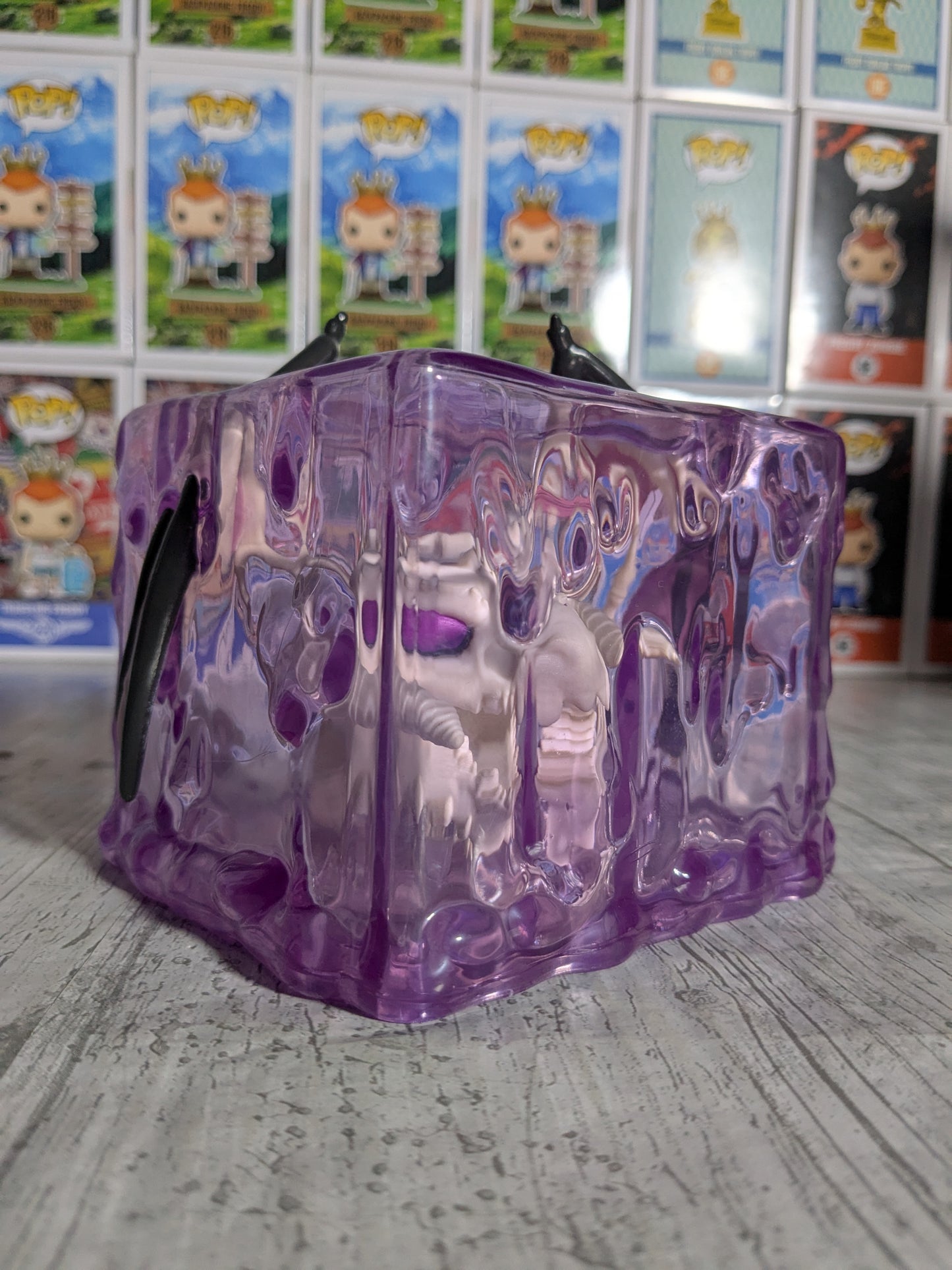 Funko pop 1069 : Gelatinous Cube with Dracolich (Glow/Opened/ Damaged Plastic)