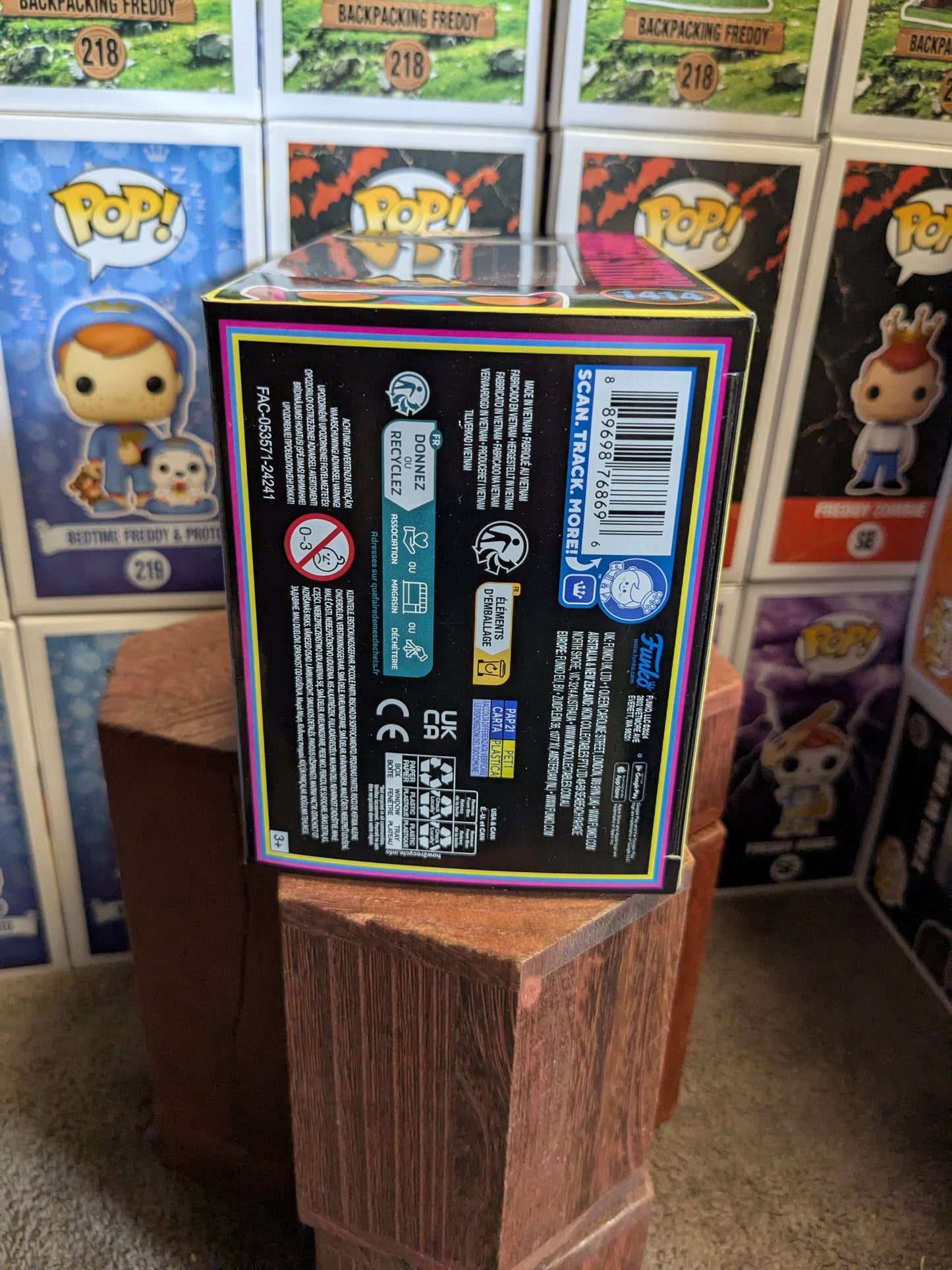 Funko pop 1414 : Summer Stitch (Blacklight)