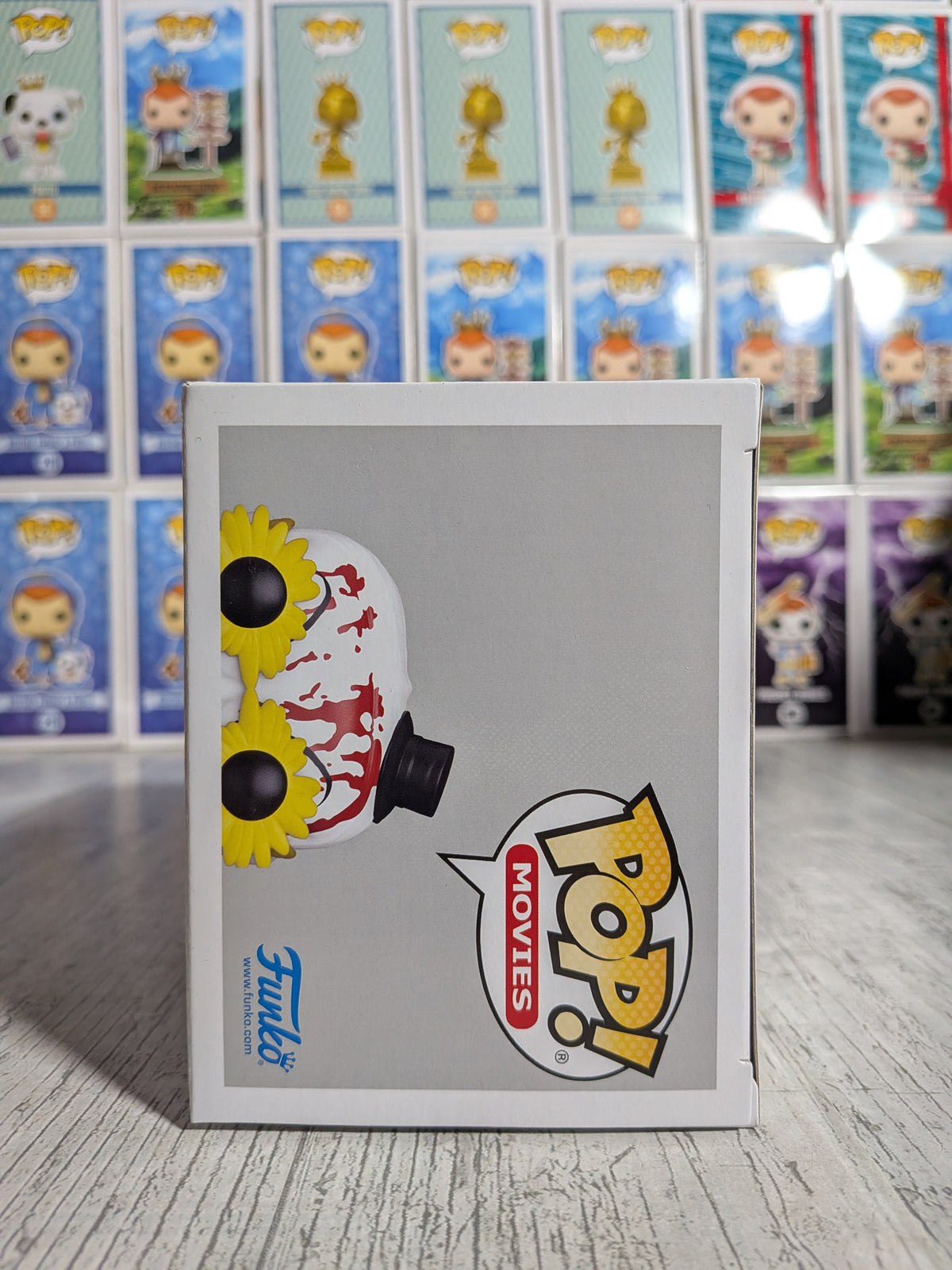 Funko Pop! Movies Terrifier 2 #1593 - Art the Clown with Glasses (Chase Edition / Funko Exclusive)
