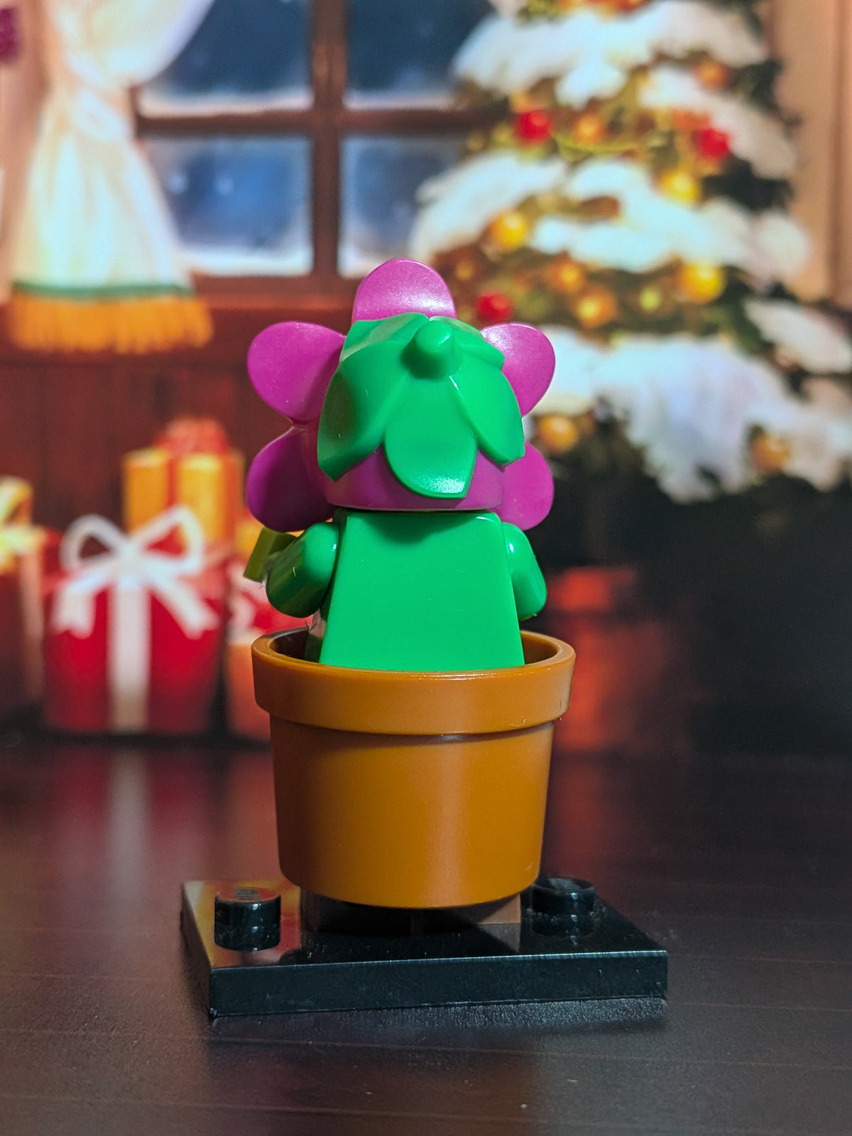 LEGO Minifigures - Flowerpot Girl
