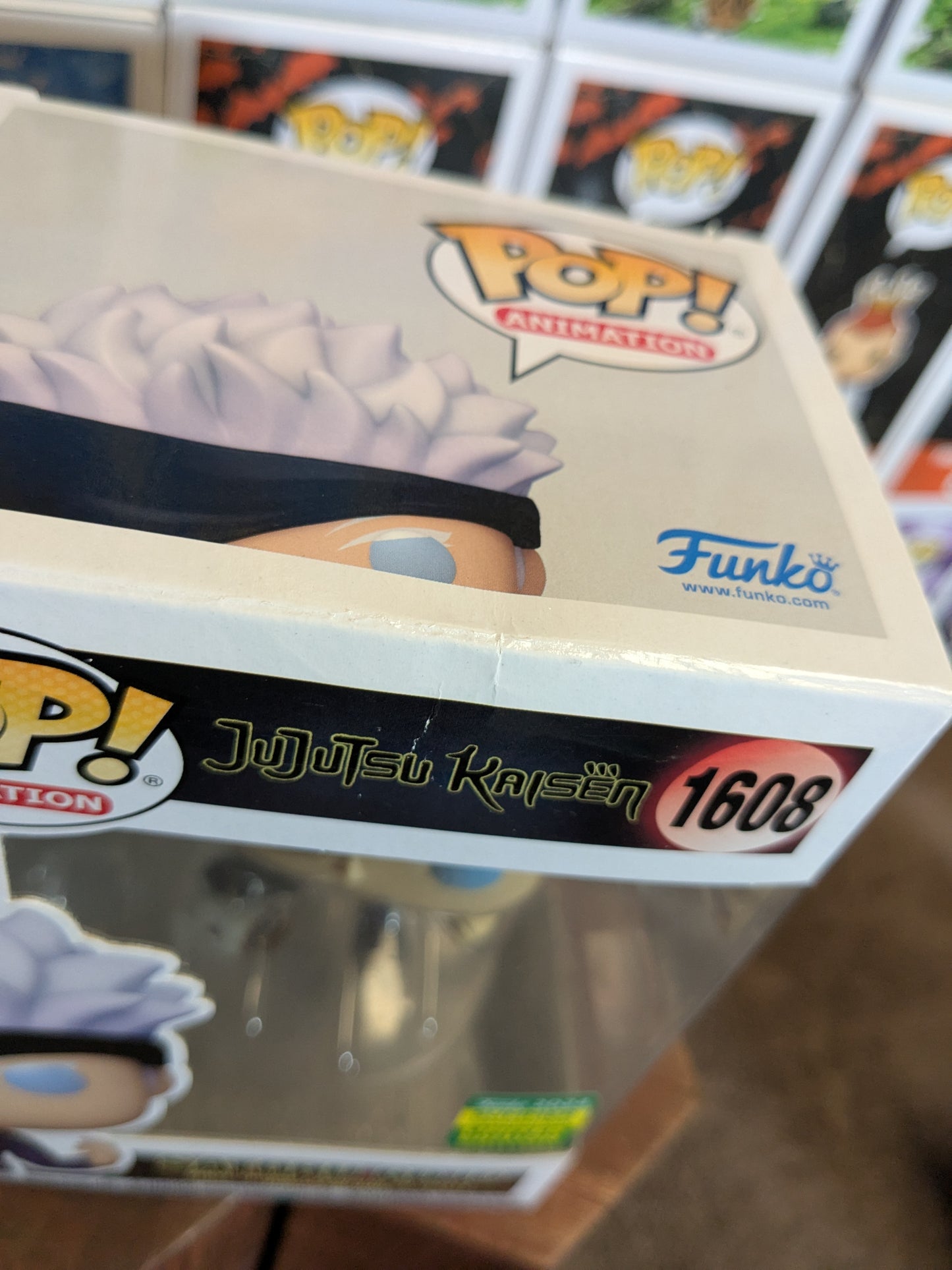 Funko pop 1608 : Satoru Gojo with Jogo's Head (SC2024)(Damaged Box/ Opened)