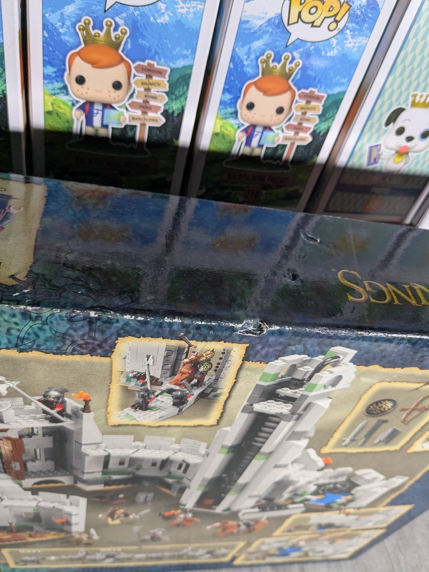 LEGO The Lord of the Rings #9474 - The Battle of Helm's Deep (Damaged Box)