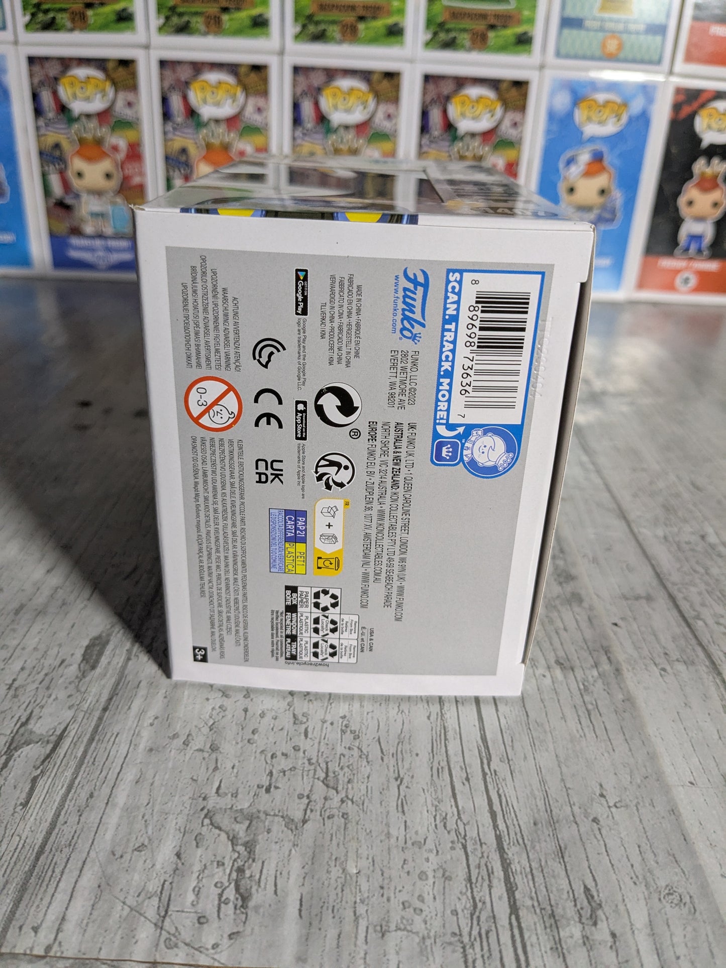 Funko pop 1407 : Blue Beetle (Glow)