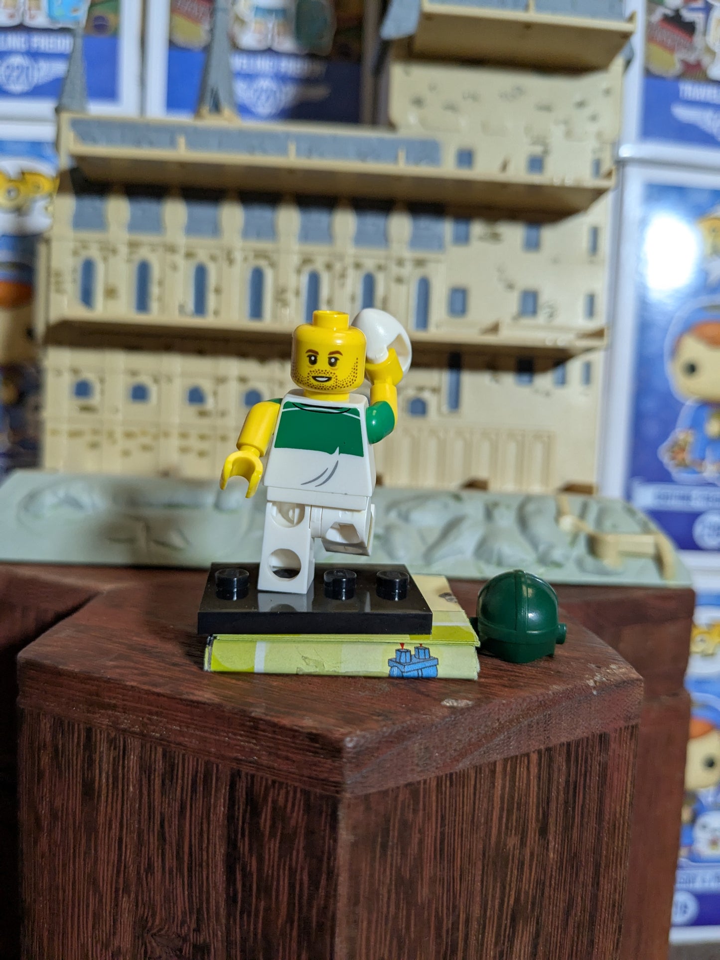 Lego Minifigures : Rugby Player