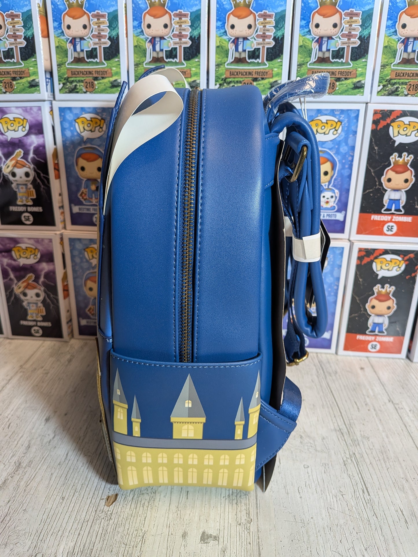 Loungefly - Harry Potter Hogwarts Schloss Mini Rucksack & Funko Pop 15 - Albus Dumbledore (Golden) 🪄