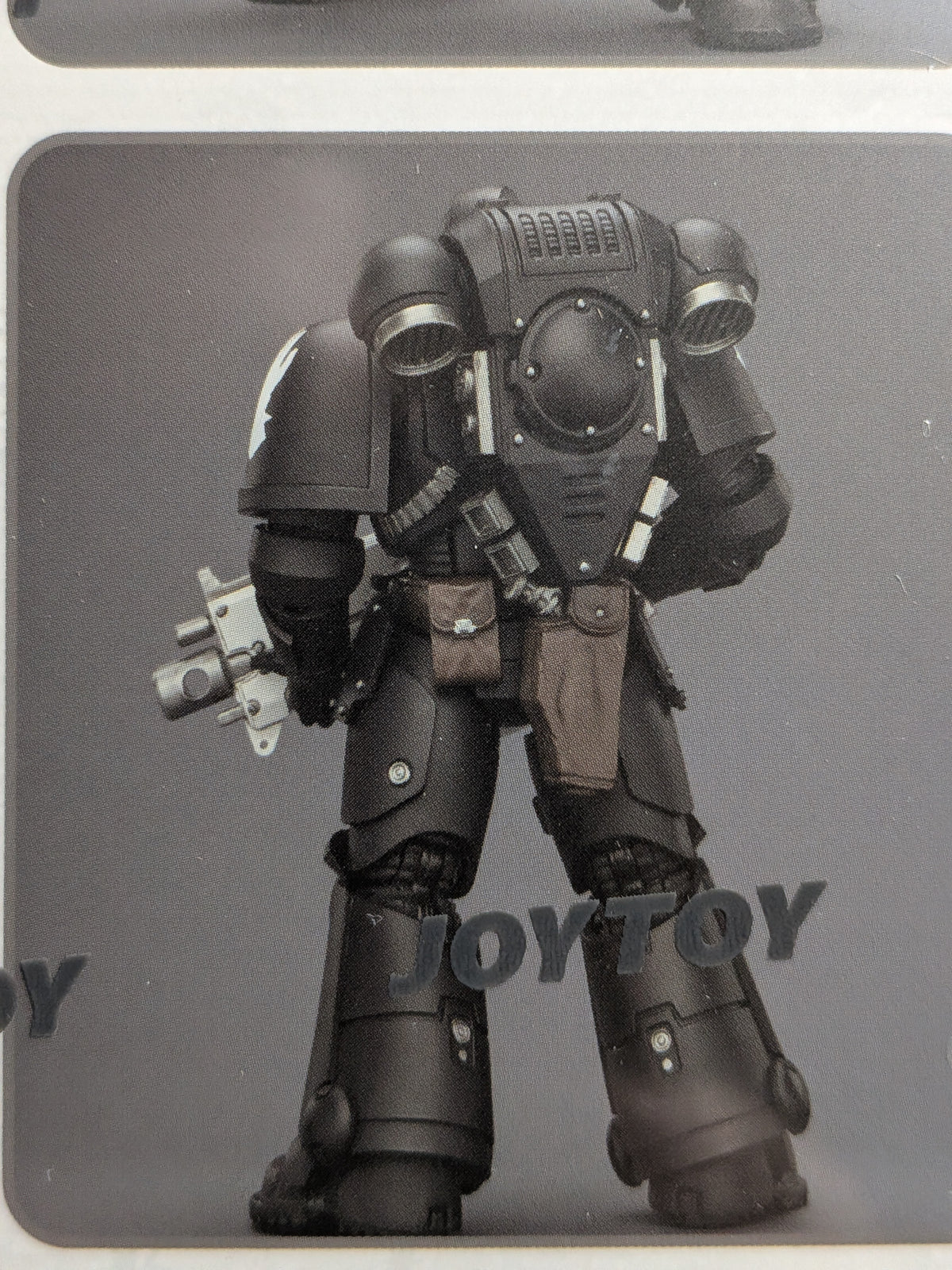 JoyToy Warhammer 40k - Space Marines Iron Hands Intercessor (12.3cm)