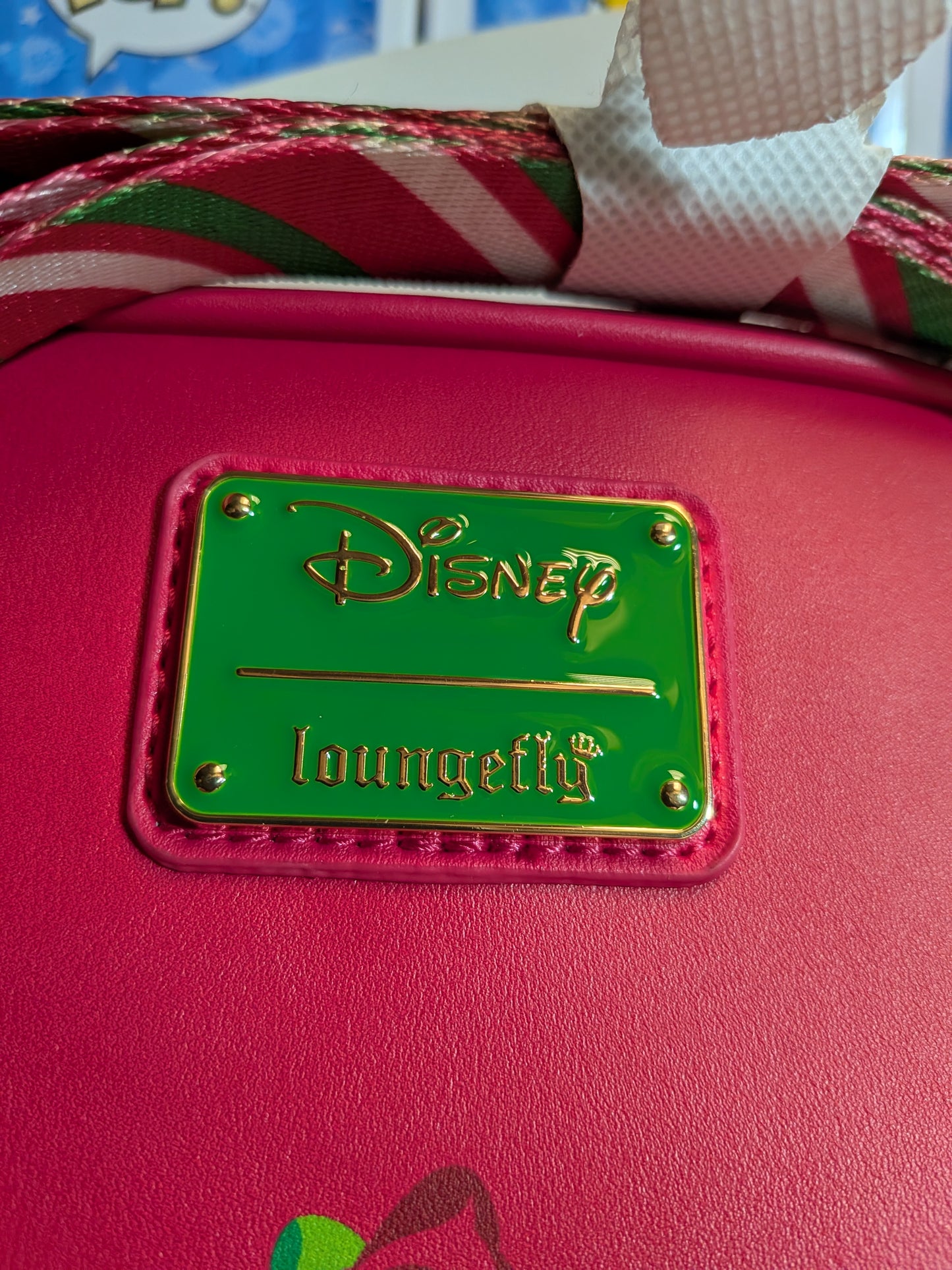 Loungefly Disney – Winnie Puuh Weihnachtsmann-Tasche 🎅🏼