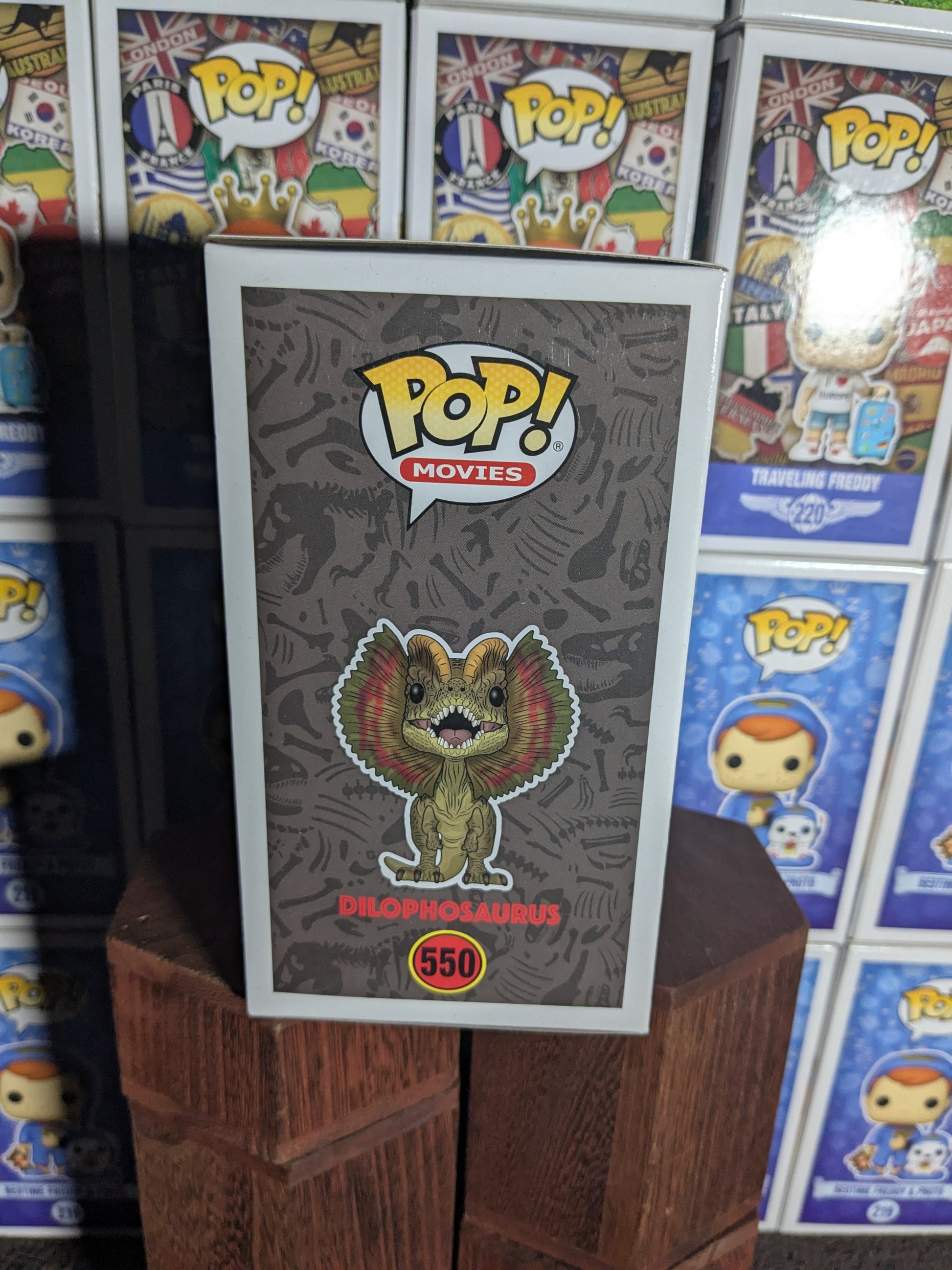 Funko pop 550 : Dilophosaurus (Chase) - CapyToys