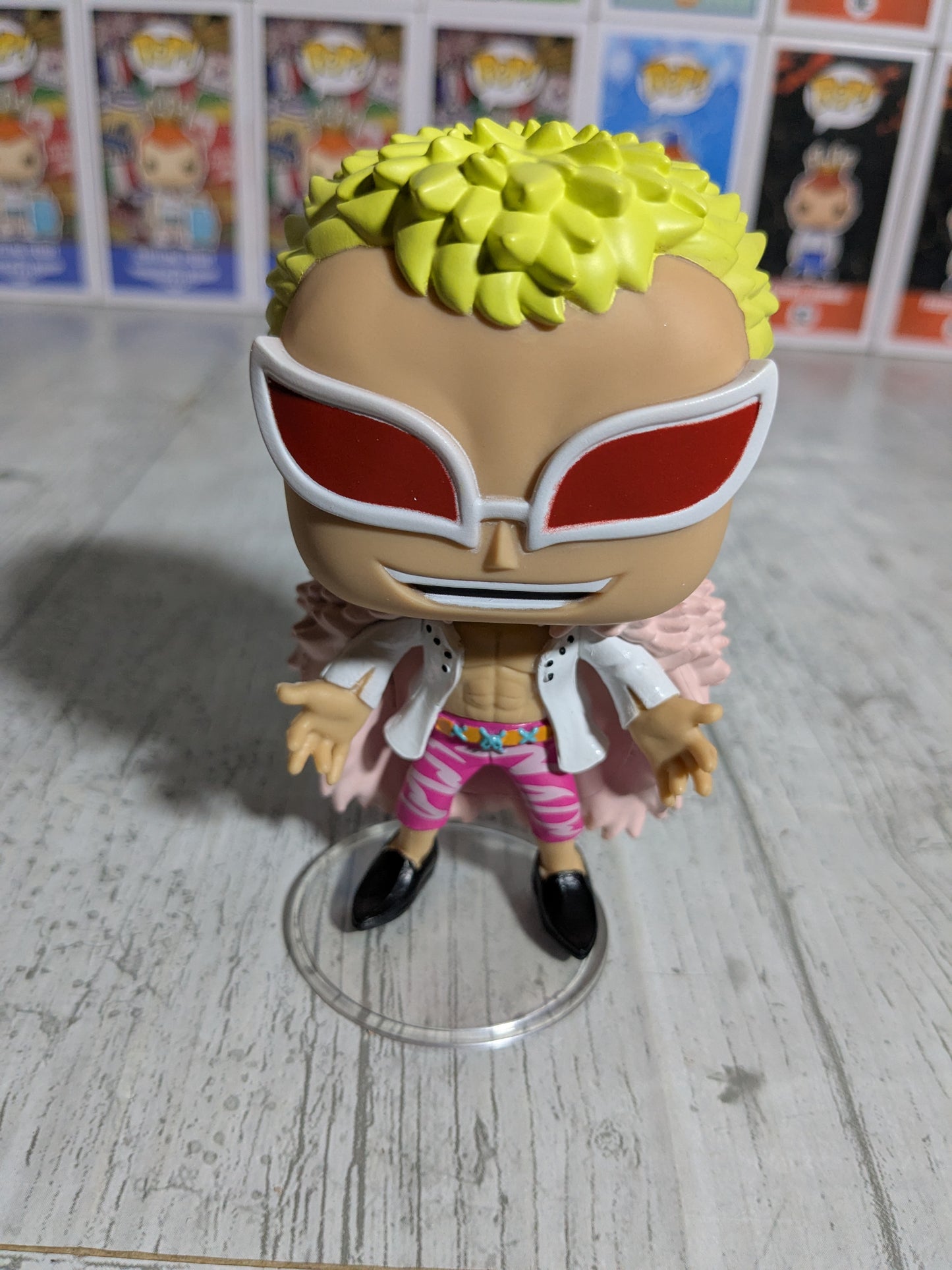 Funko pop 400 : Donquixote Doflamingo (Opened/Damaged Box)