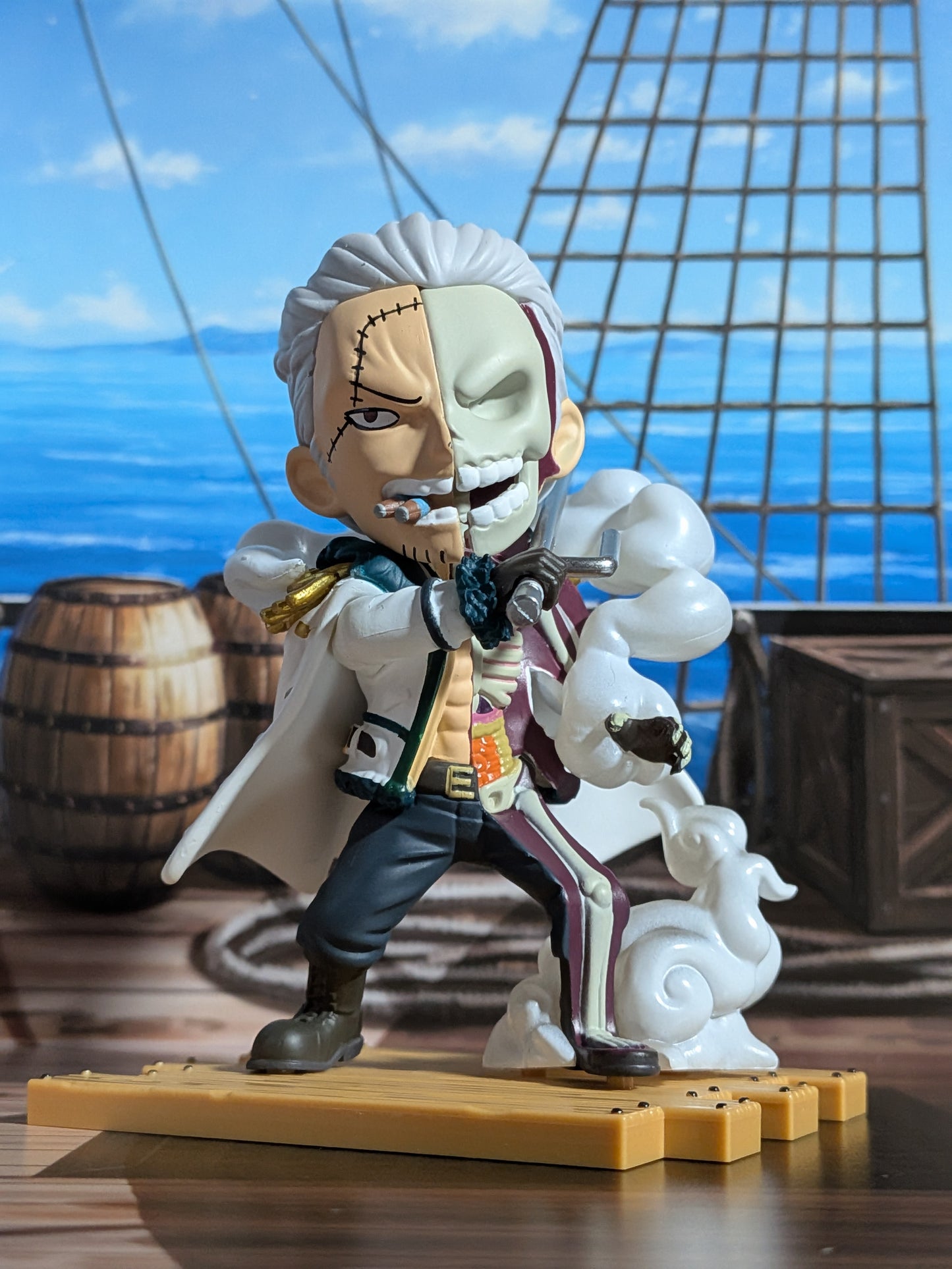 Mighty Jaxx - One Piece Freeny's Hidden Dissectibles Marines Edition - Smoker (~10cm)