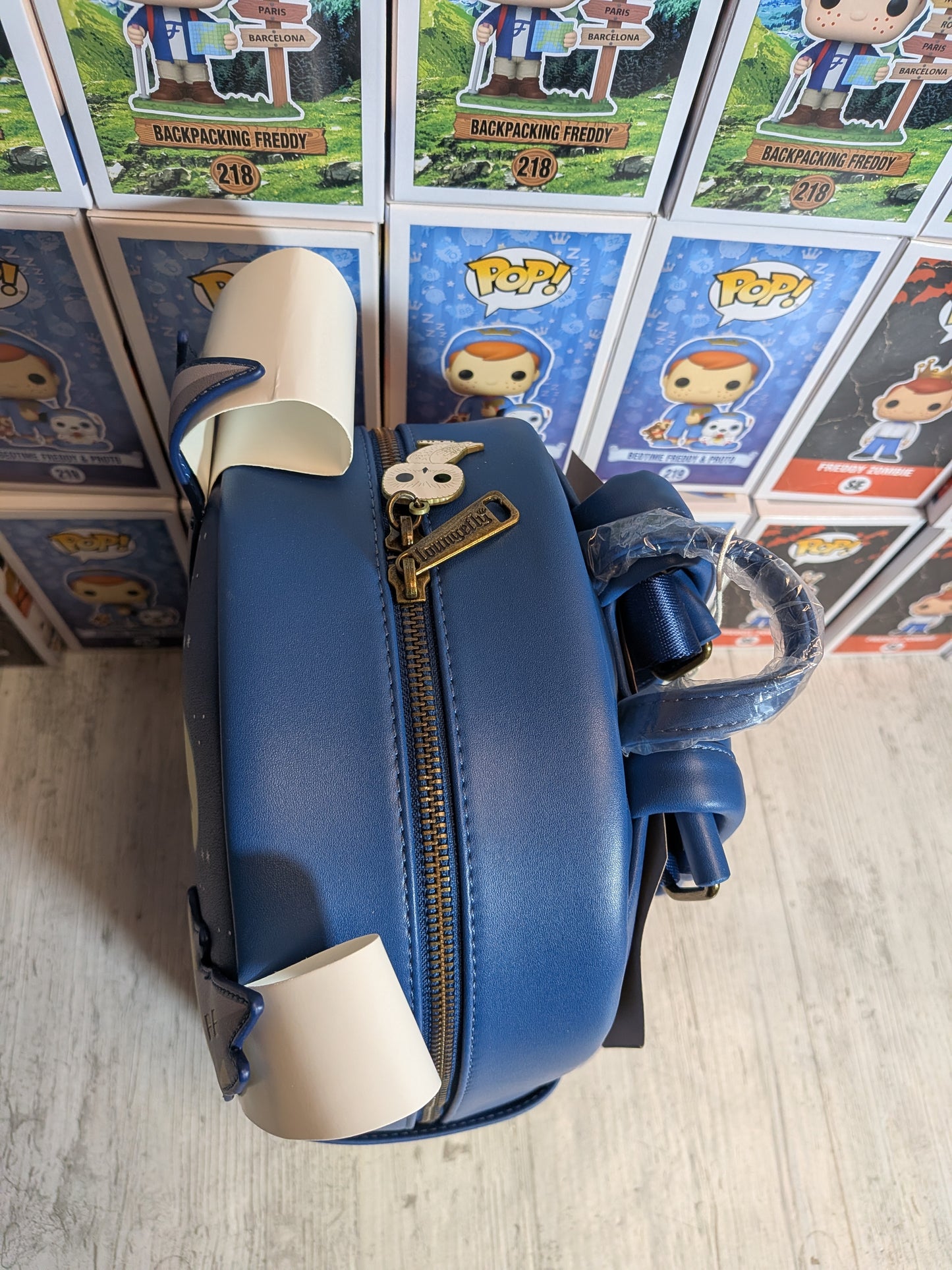 Loungefly - Harry Potter Hogwarts Schloss Mini Rucksack & Funko Pop 15 - Albus Dumbledore (Golden) 🪄