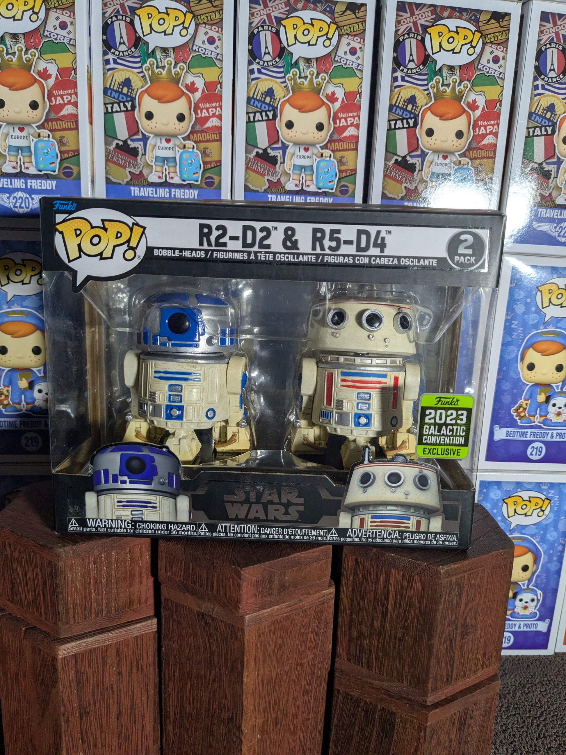 Funko pop : R2-D2 & R5-D4 (GC2023) - CapyToys