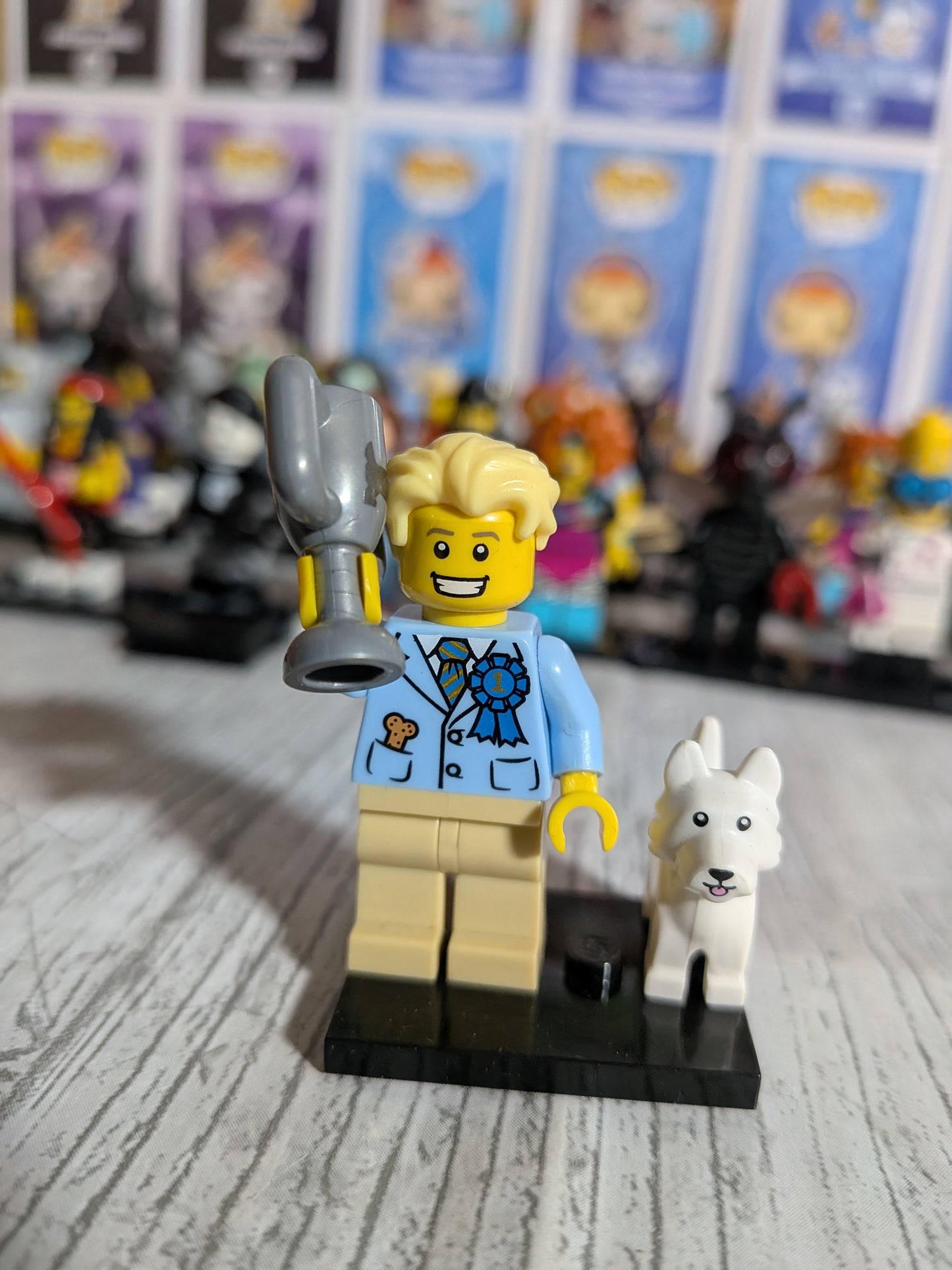 LEGO Minifiguren - Hundeschau-Gewinnerin