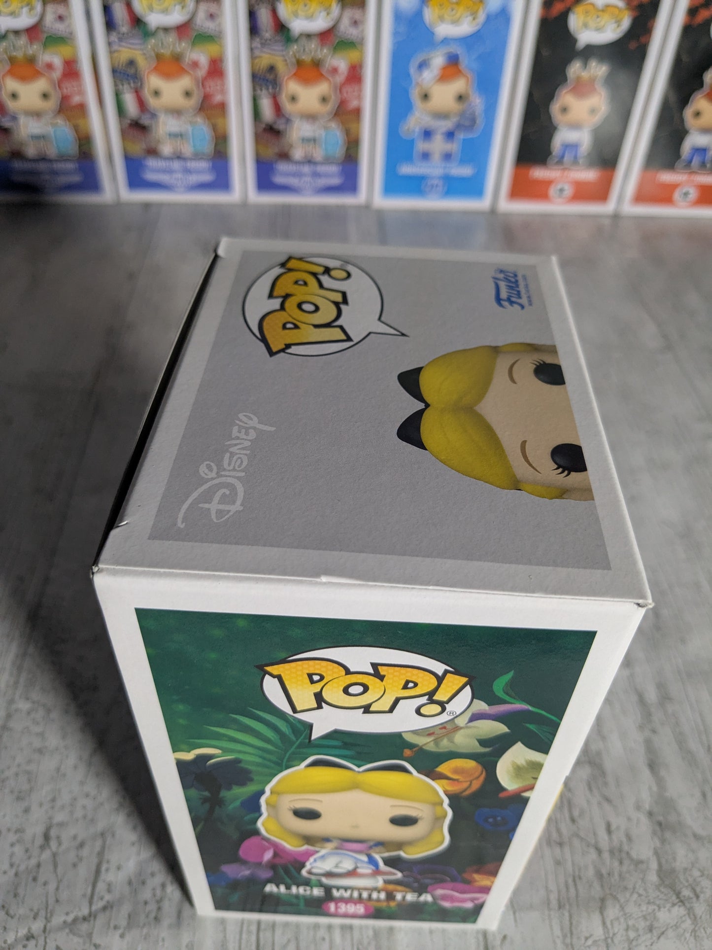 Funko pop 1395 : Alice with Tea
