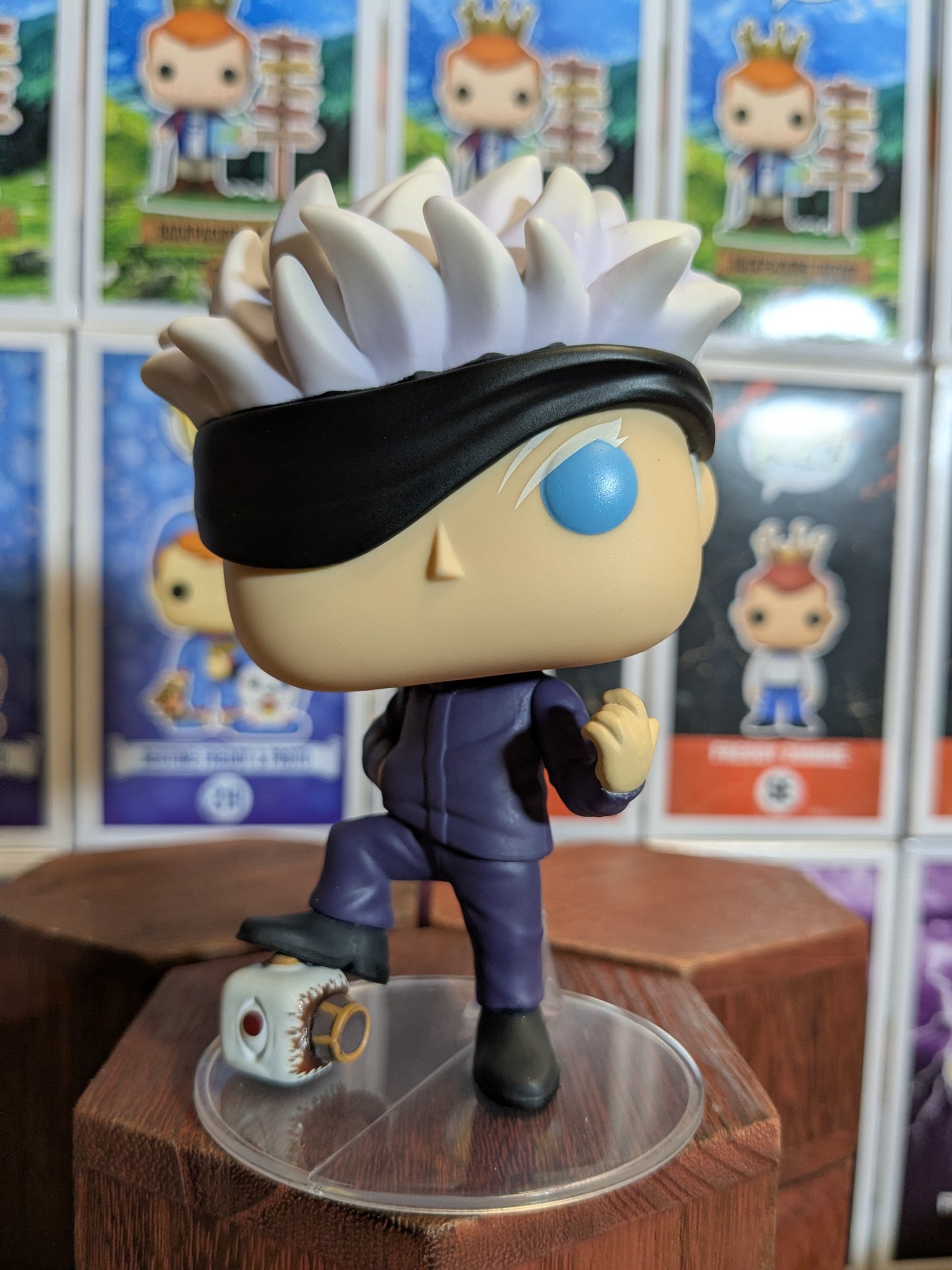 Funko pop 1608 : Satoru Gojo with Jogo's Head (SC2024)(Damaged Box/ Opened)