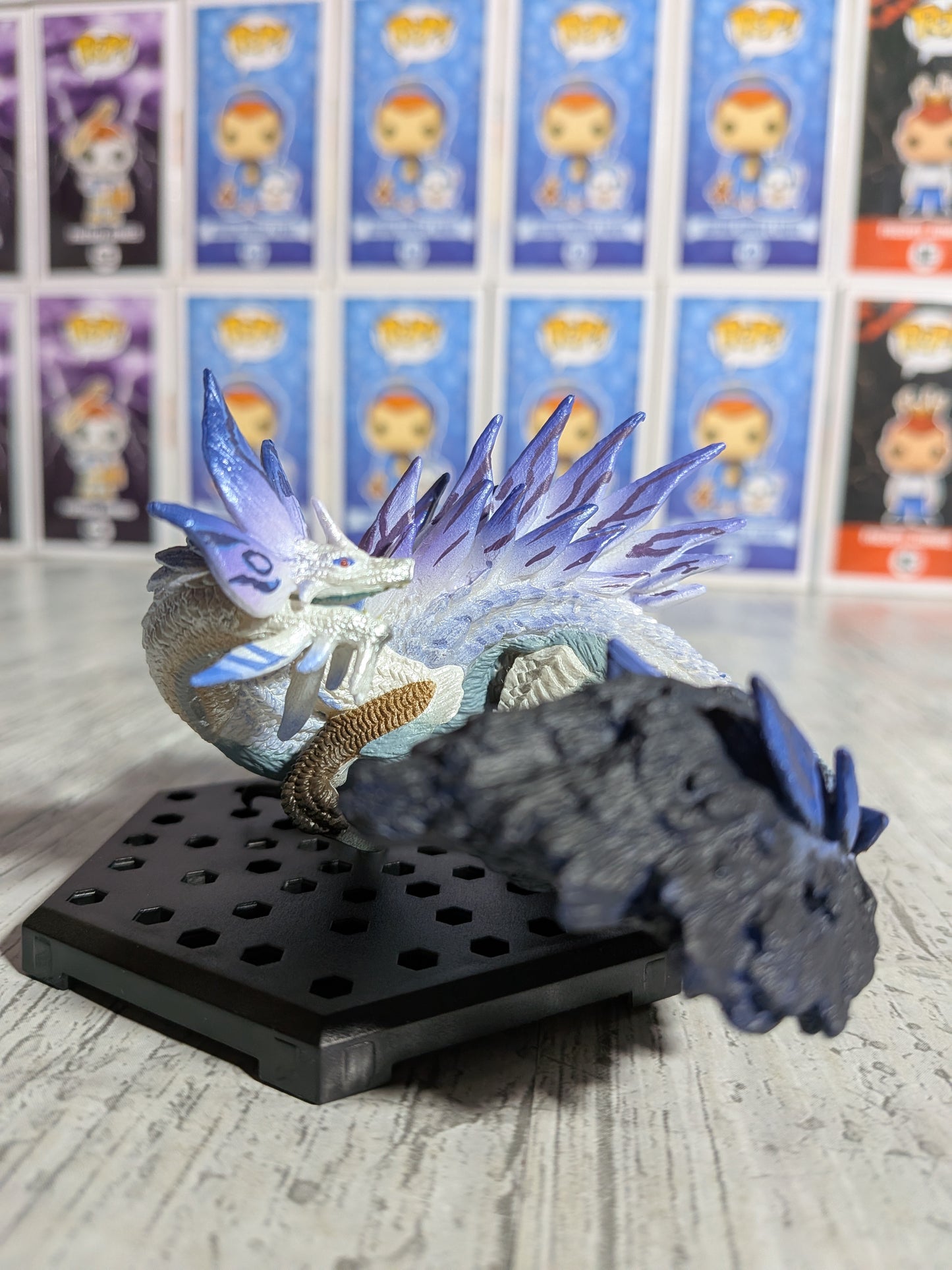 Capcom Figure Builder - CFB Vol. 26 - Monster Hunter Rise Sunbreak - Rare Tamamitsune | Violet Mizutsune - env. 10cm