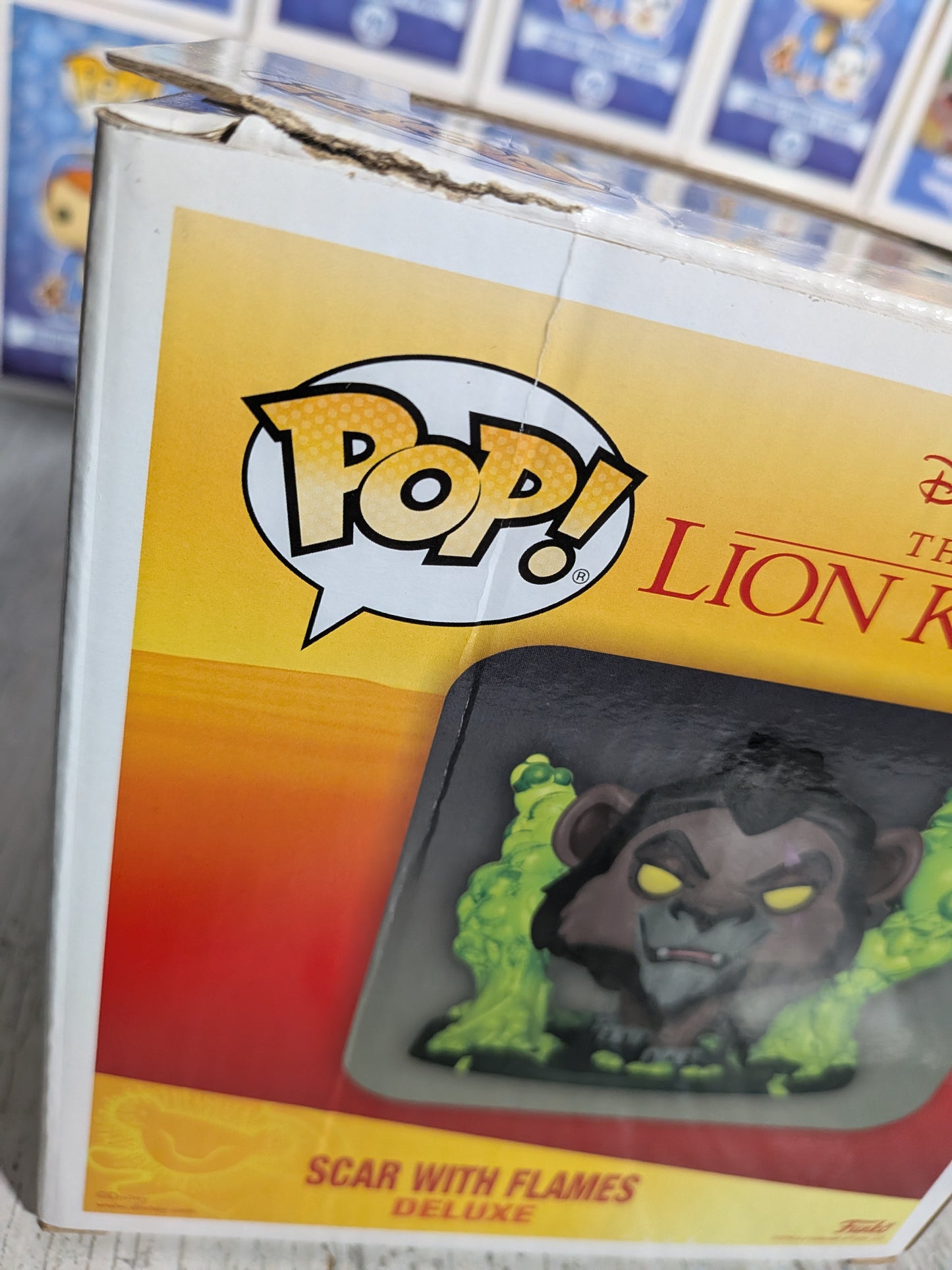 Funko Pop Disney Der König der Löwen #544 - Scar mit Flammen (Chase / Zerstörte Box / Plastik)