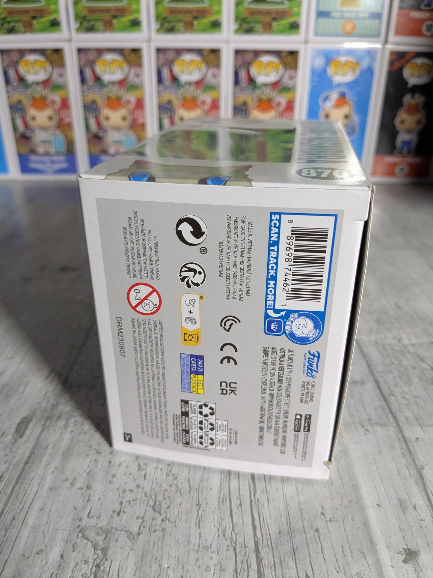 Funko pop 870 : Inosuke Hashibira (Flocked)