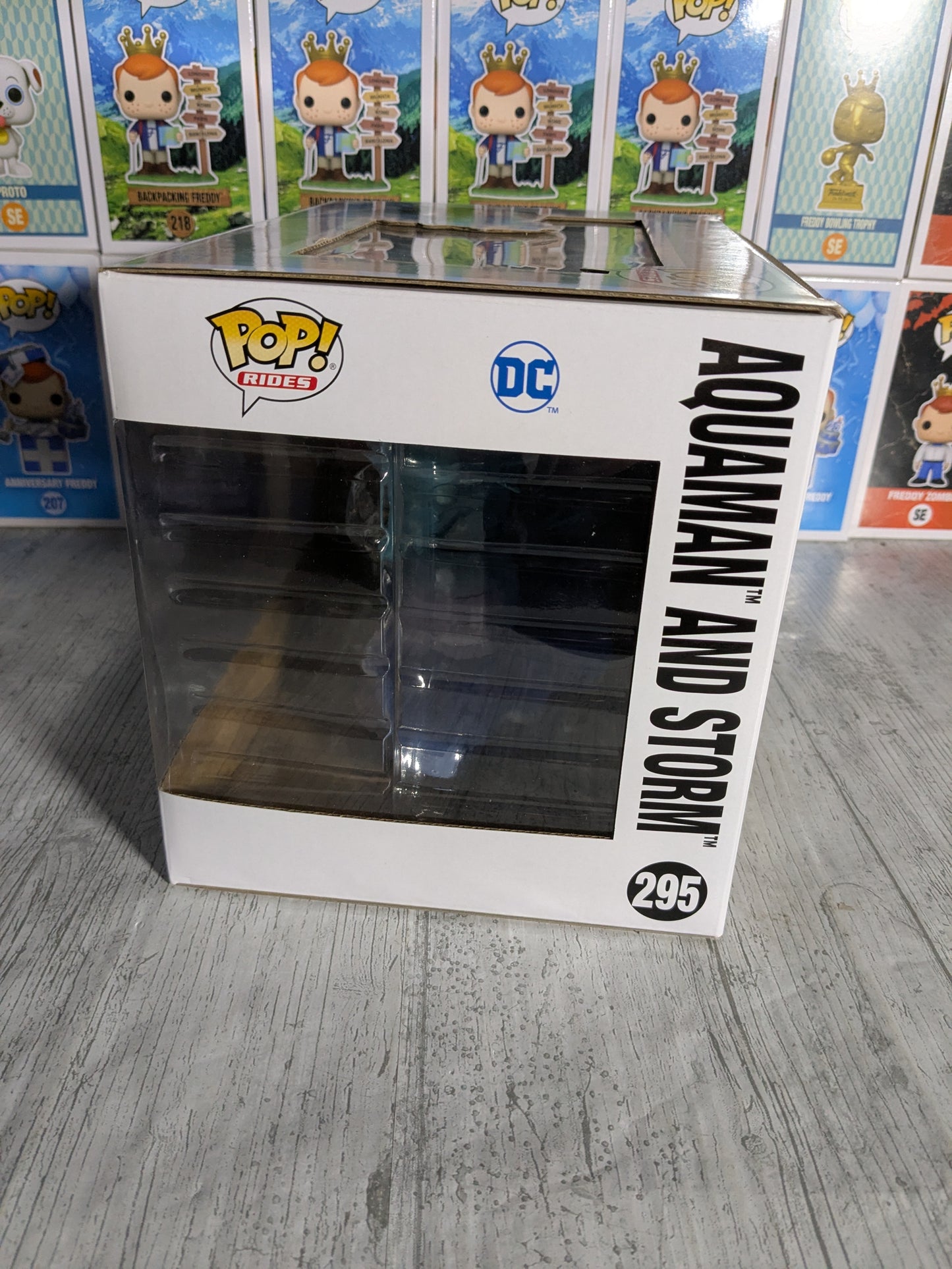 Funko pop 295 : Aquaman and Storm (Damaged Box/Opened)