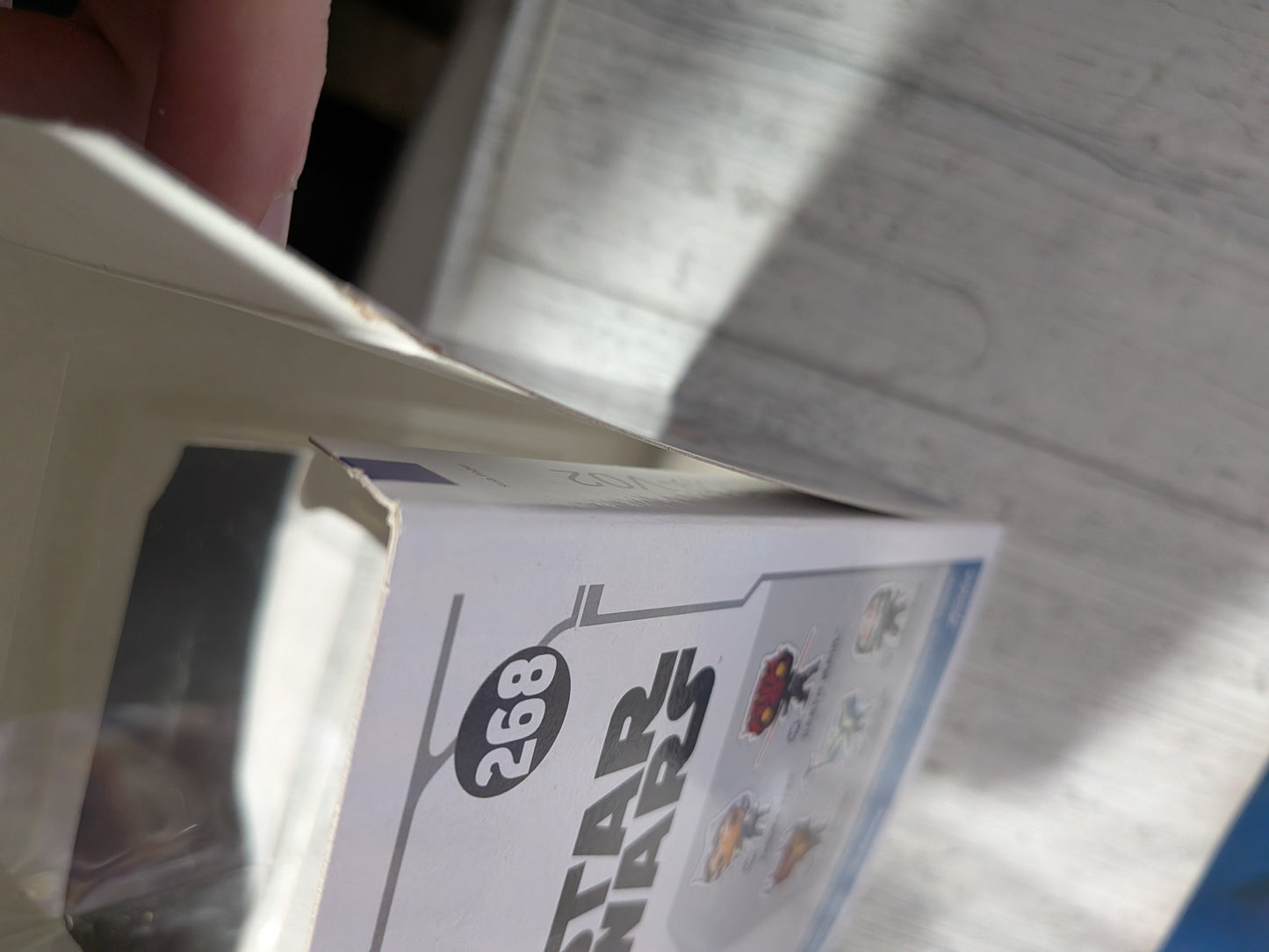 Funko Pop Star Wars #268 – Ahsoka Tano (Diamond/Geöffnet/Beschädigte Verpackung)