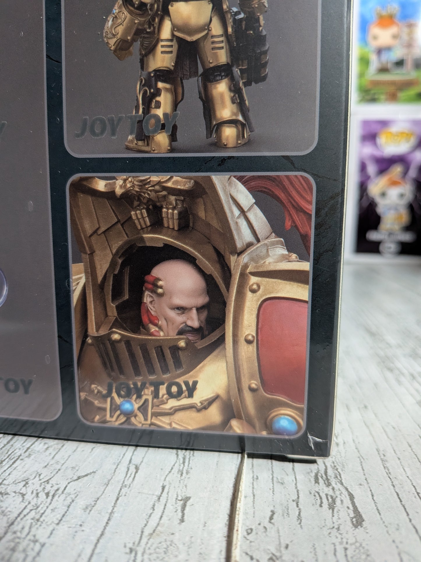 JoyToy Warhammer The Horus Heresy - Legio Custodes Aquilon Terminator Squad Aquilon mit Lastrum-Sturmbolter (13,7 cm)