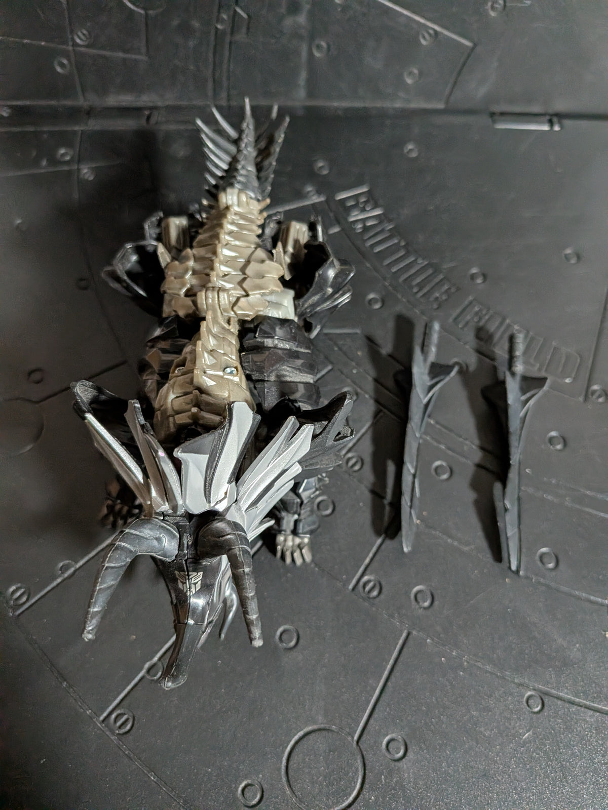 Transformers Age of Extinction - Deluxe Class : Black Knight Slug