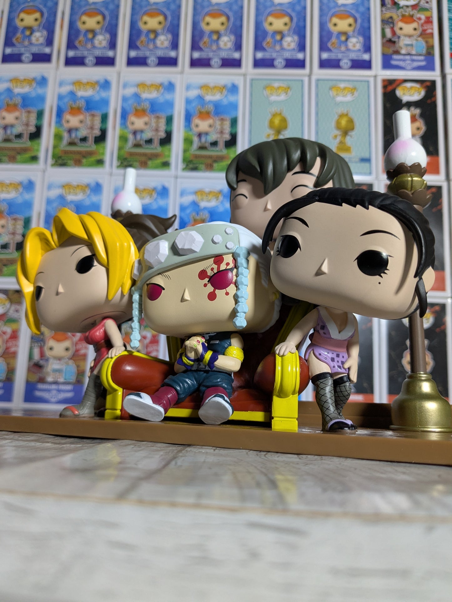 Funko pop Demon Slayer #1944 - Tengen with his Wives (SC2025/Opened/Damaged Box)