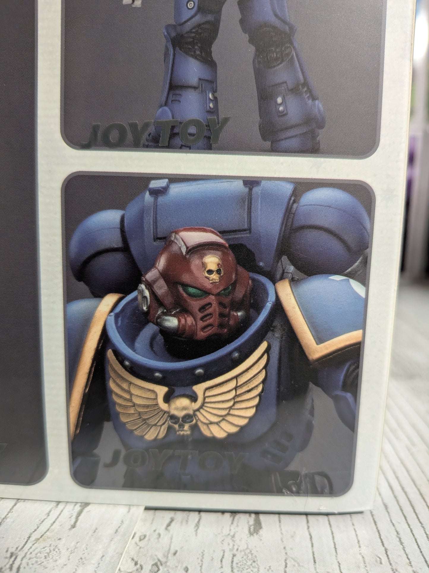 JoyToy Warhammer 40k - Ultramarines Helden des Ordens Bruder Veteran Sergeant Castor (12cm)