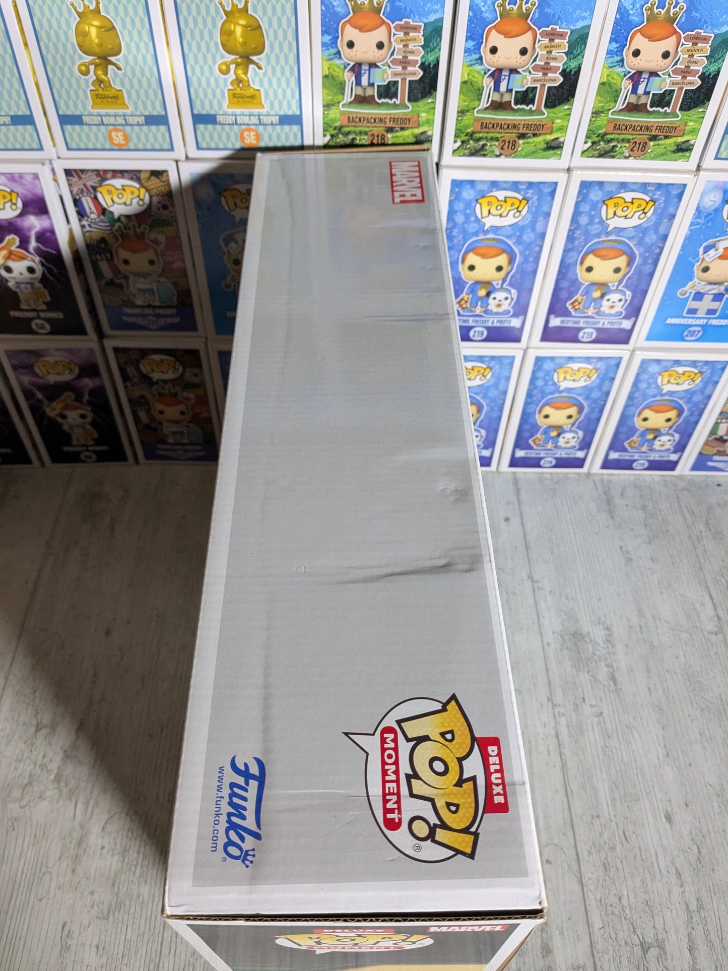 Funko pop Deluxe Marvel Studios Loki #06 - The Void (Damaged Box)