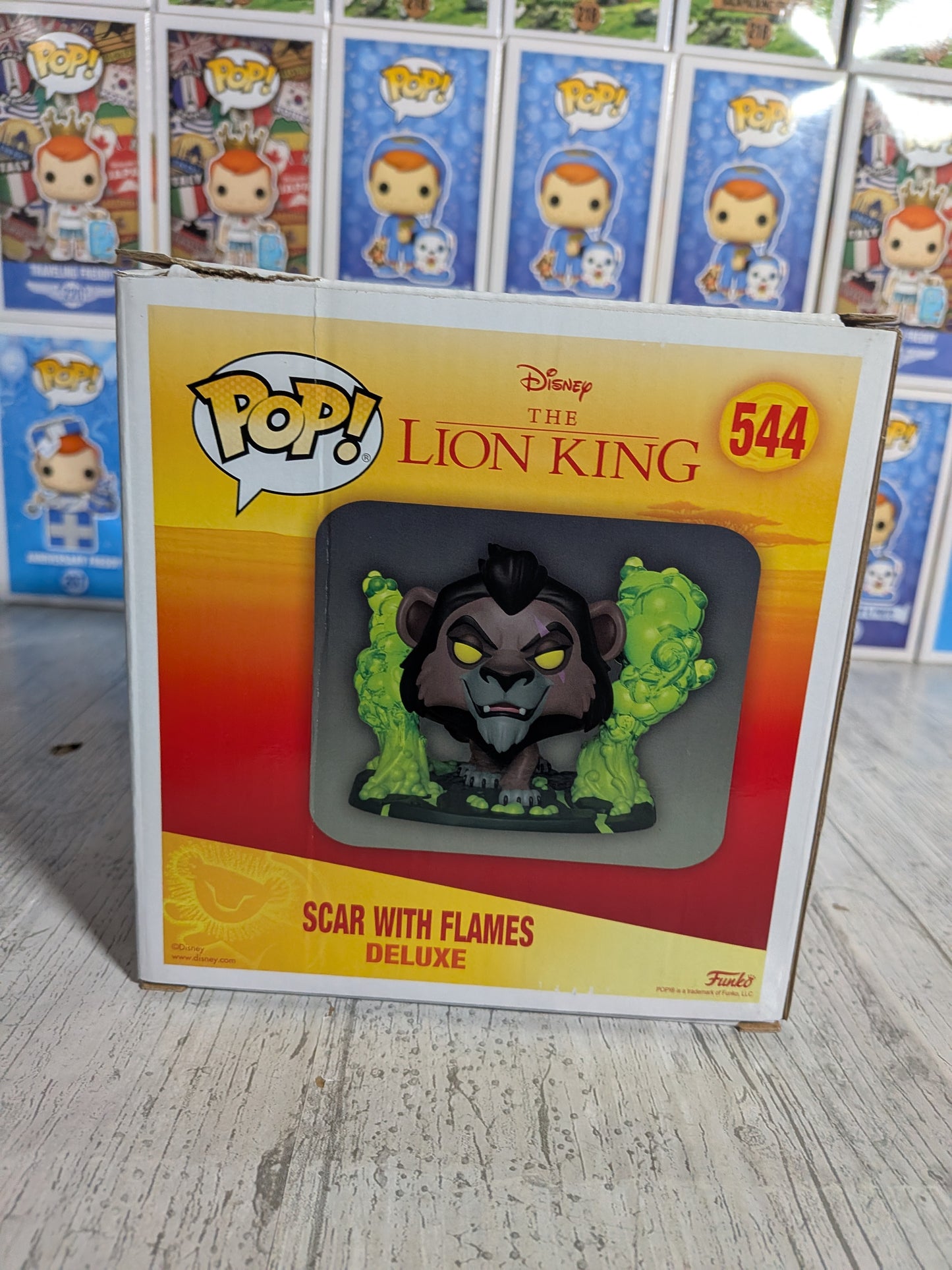 Funko Pop Disney Der König der Löwen #544 - Scar mit Flammen (Chase / Zerstörte Box / Plastik)