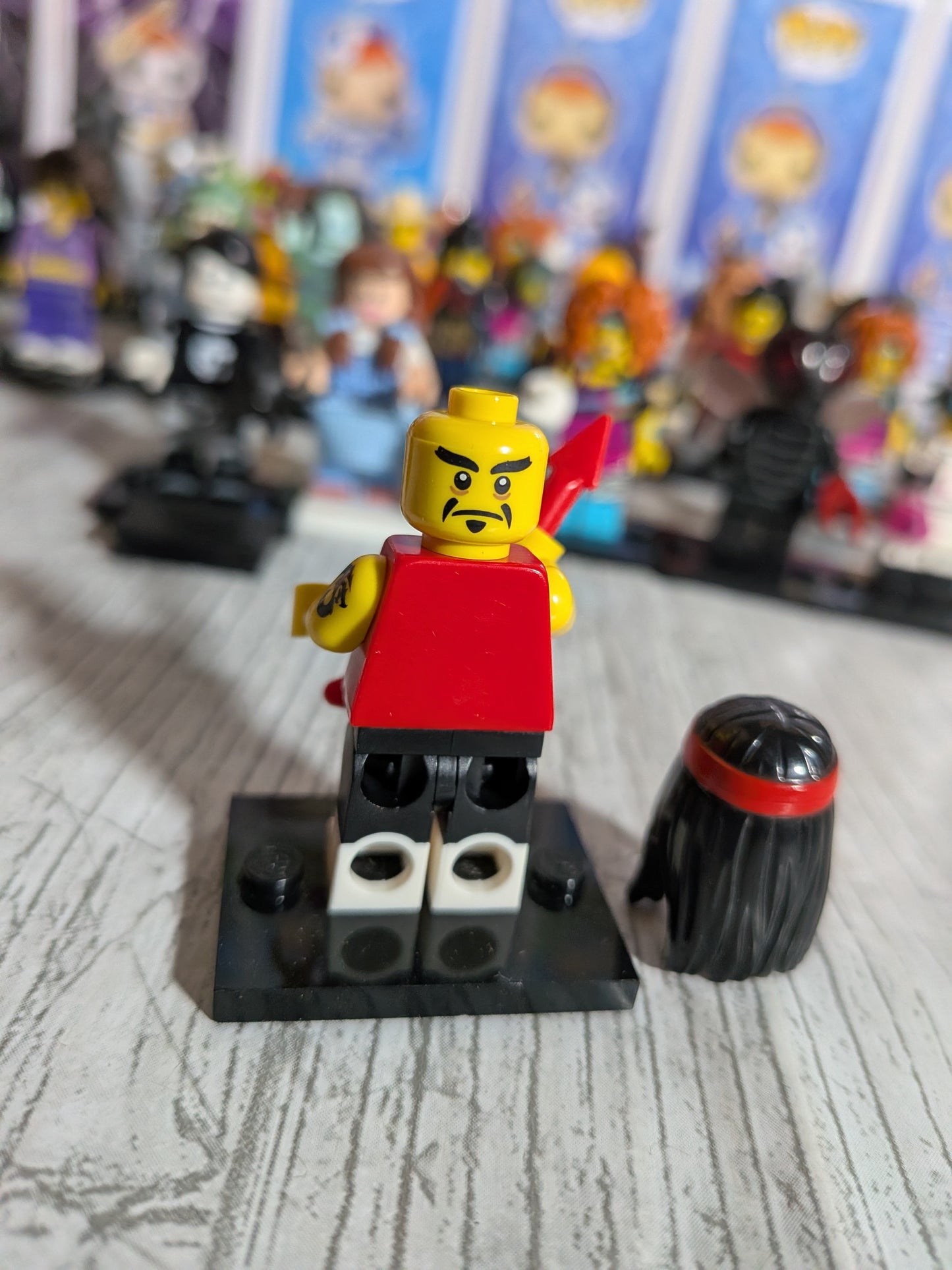 LEGO Minifiguren - Gong & Guitar Rocker