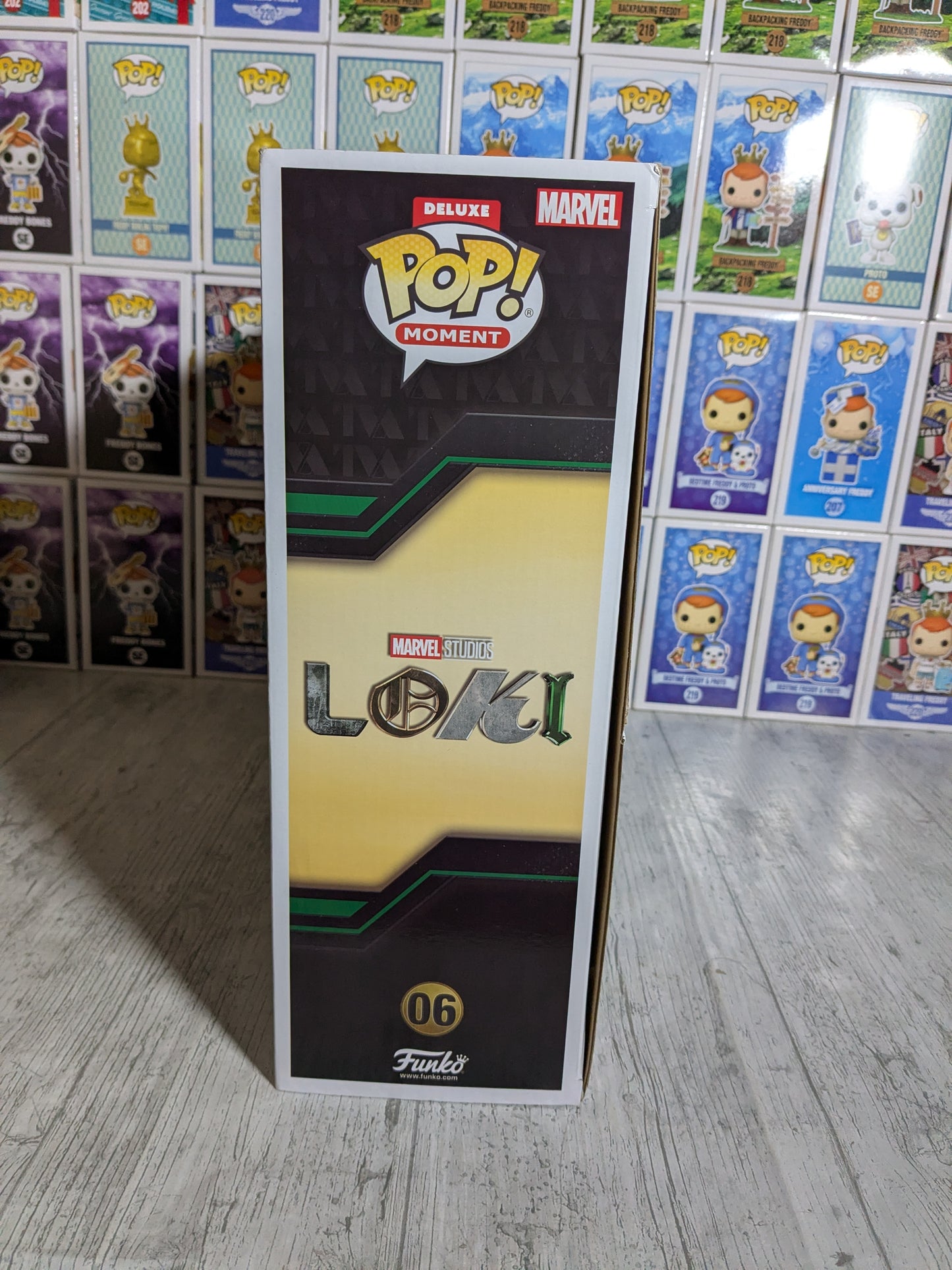 Funko pop Deluxe Marvel Studios Loki #06 - The Void (Damaged Box)