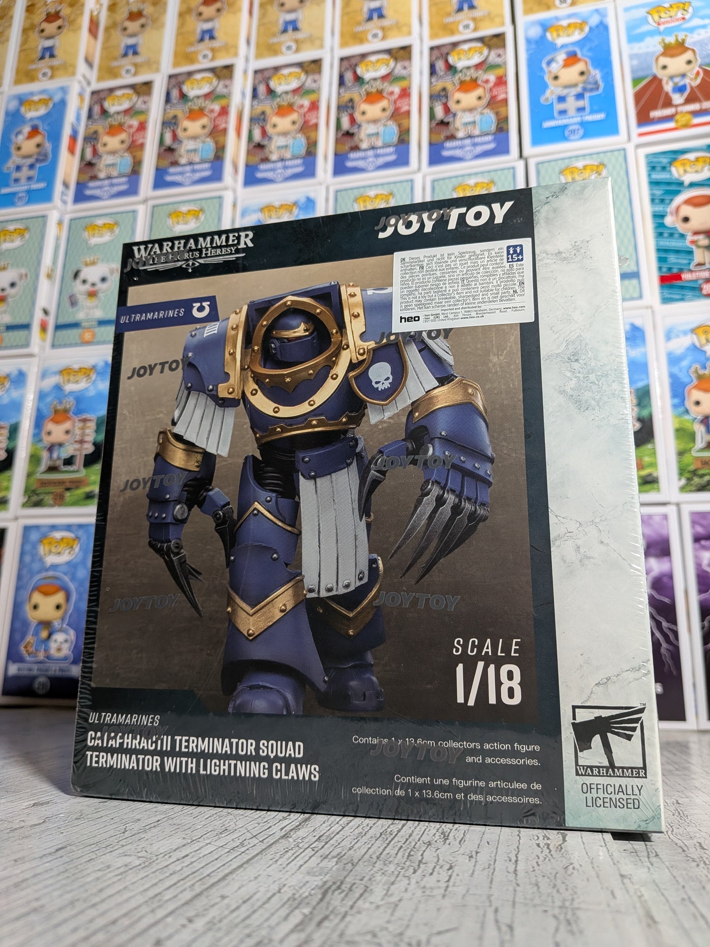 JoyToy Warhammer The Horus Heresy - Ultramarines Cataphractii Terminator Trupp Terminator mit Blitzklauen (13,6cm)