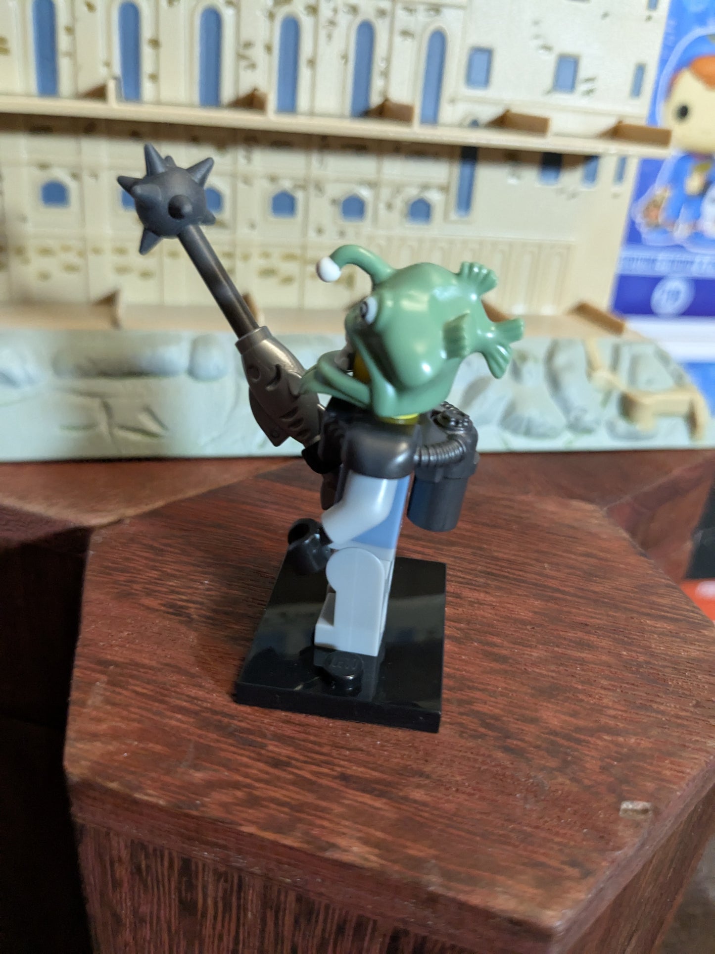 Lego Minifigures : Shark Army Angler